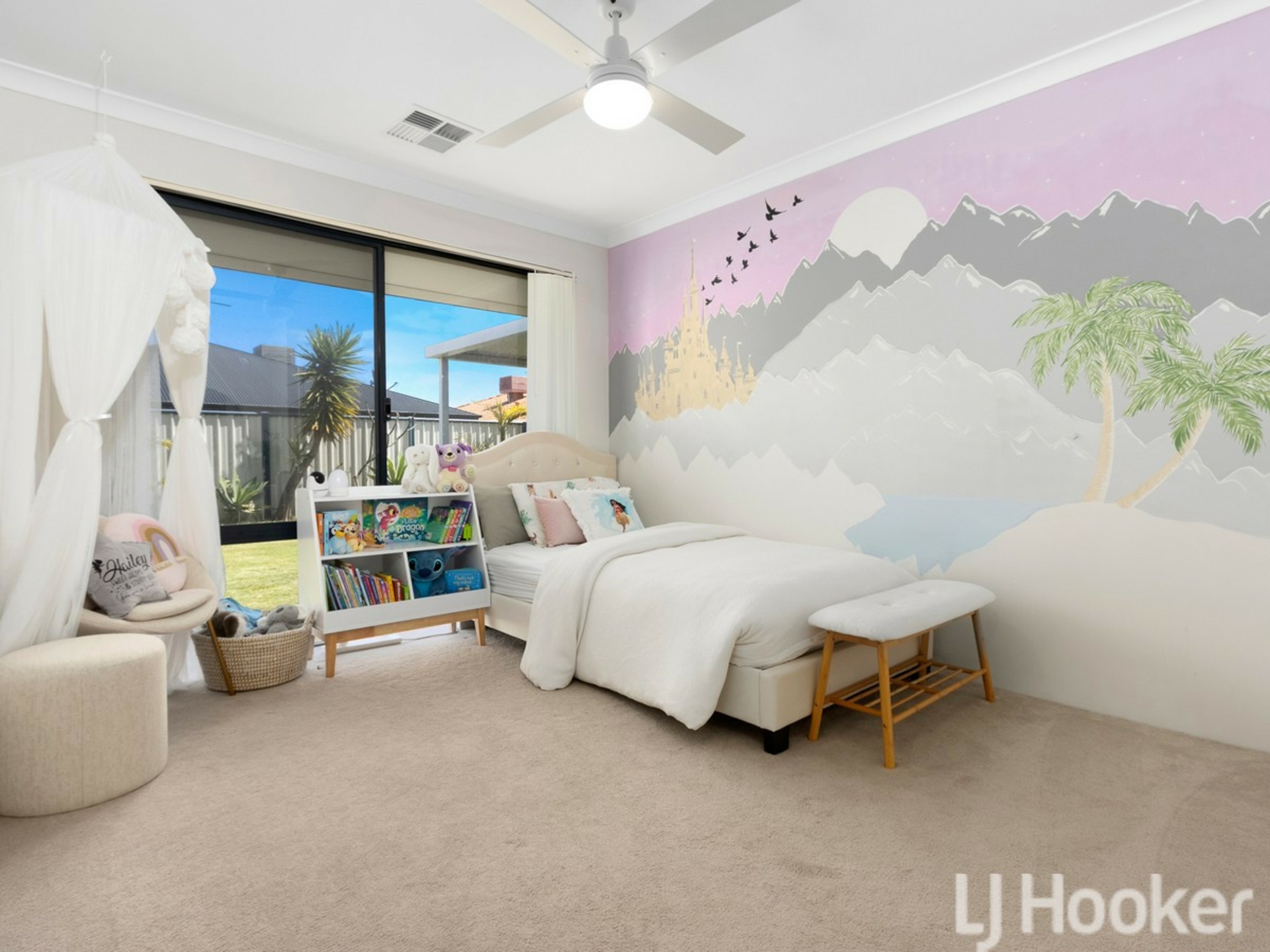 99 Pebble Beach Boulevard, MEADOW SPRINGS