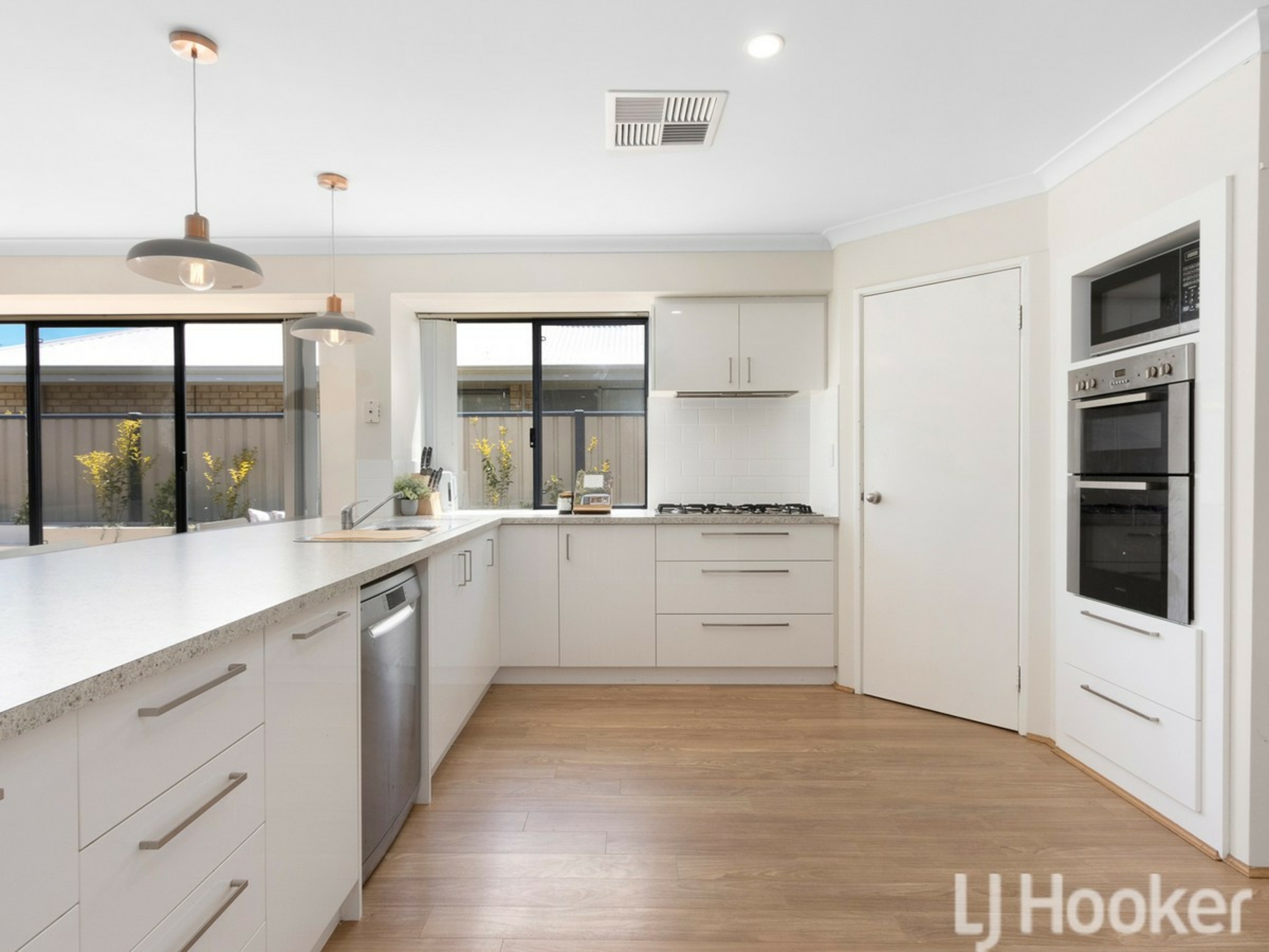 99 Pebble Beach Boulevard, MEADOW SPRINGS
