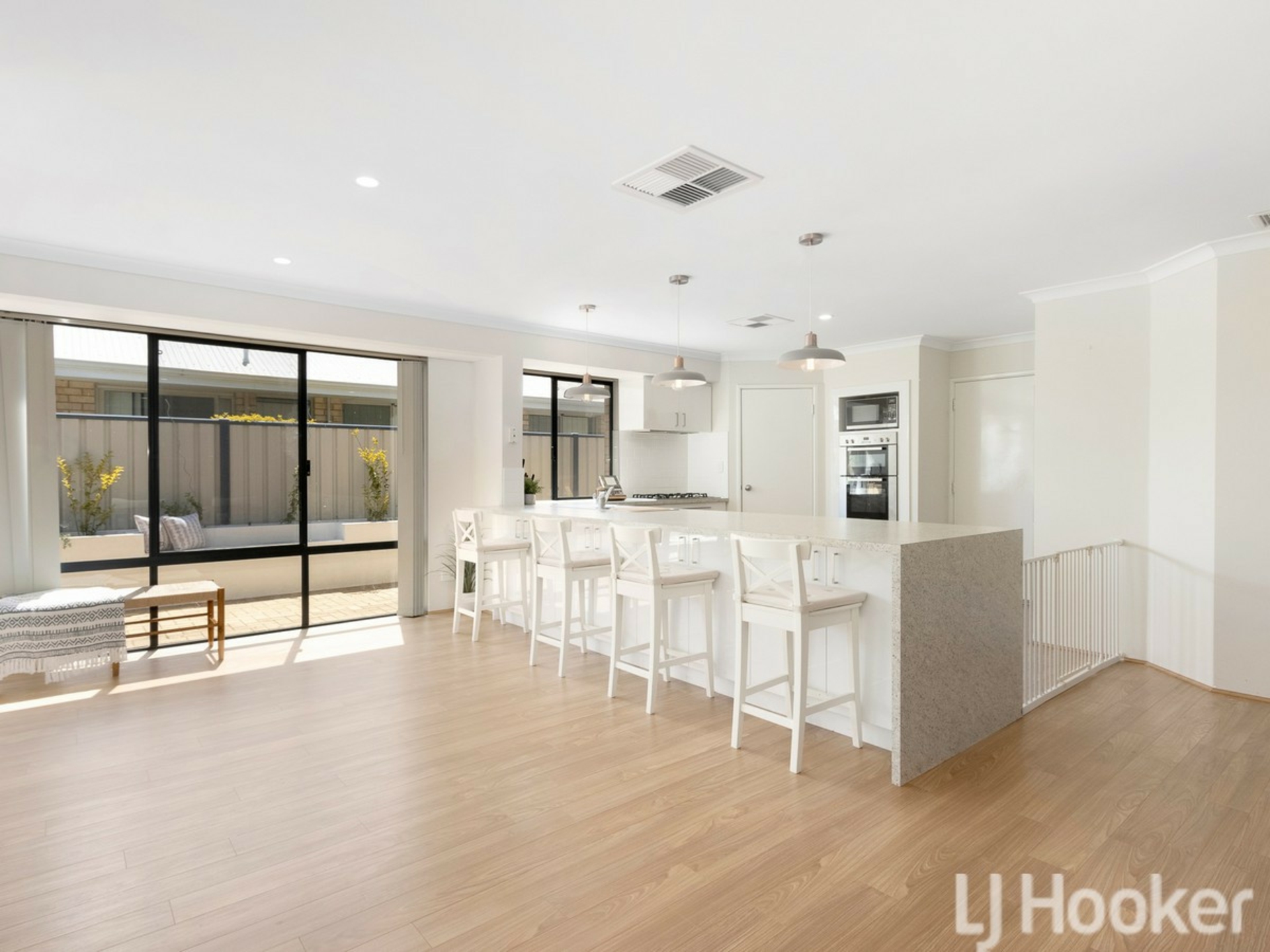 99 Pebble Beach Boulevard, MEADOW SPRINGS