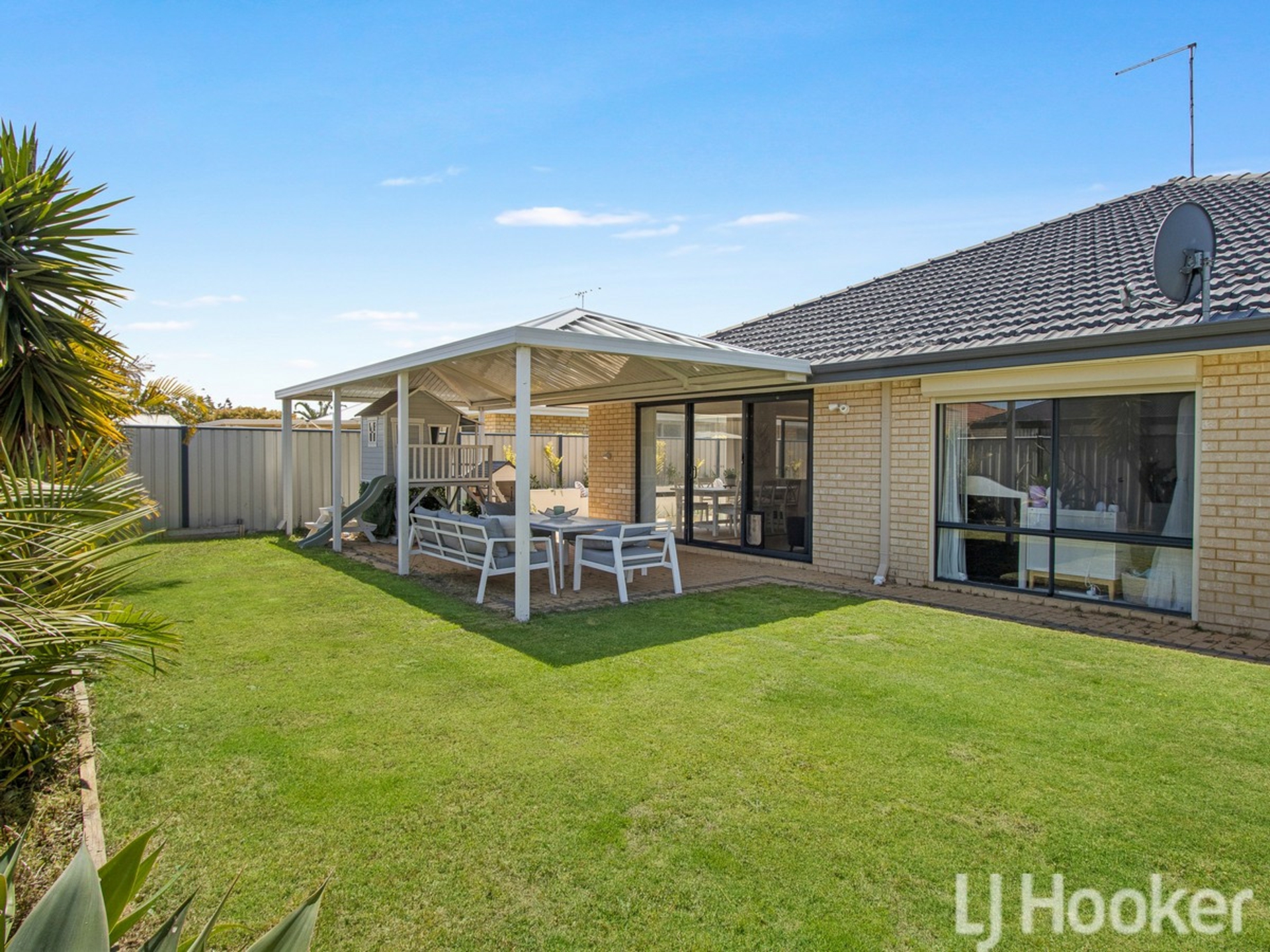 99 Pebble Beach Boulevard, MEADOW SPRINGS