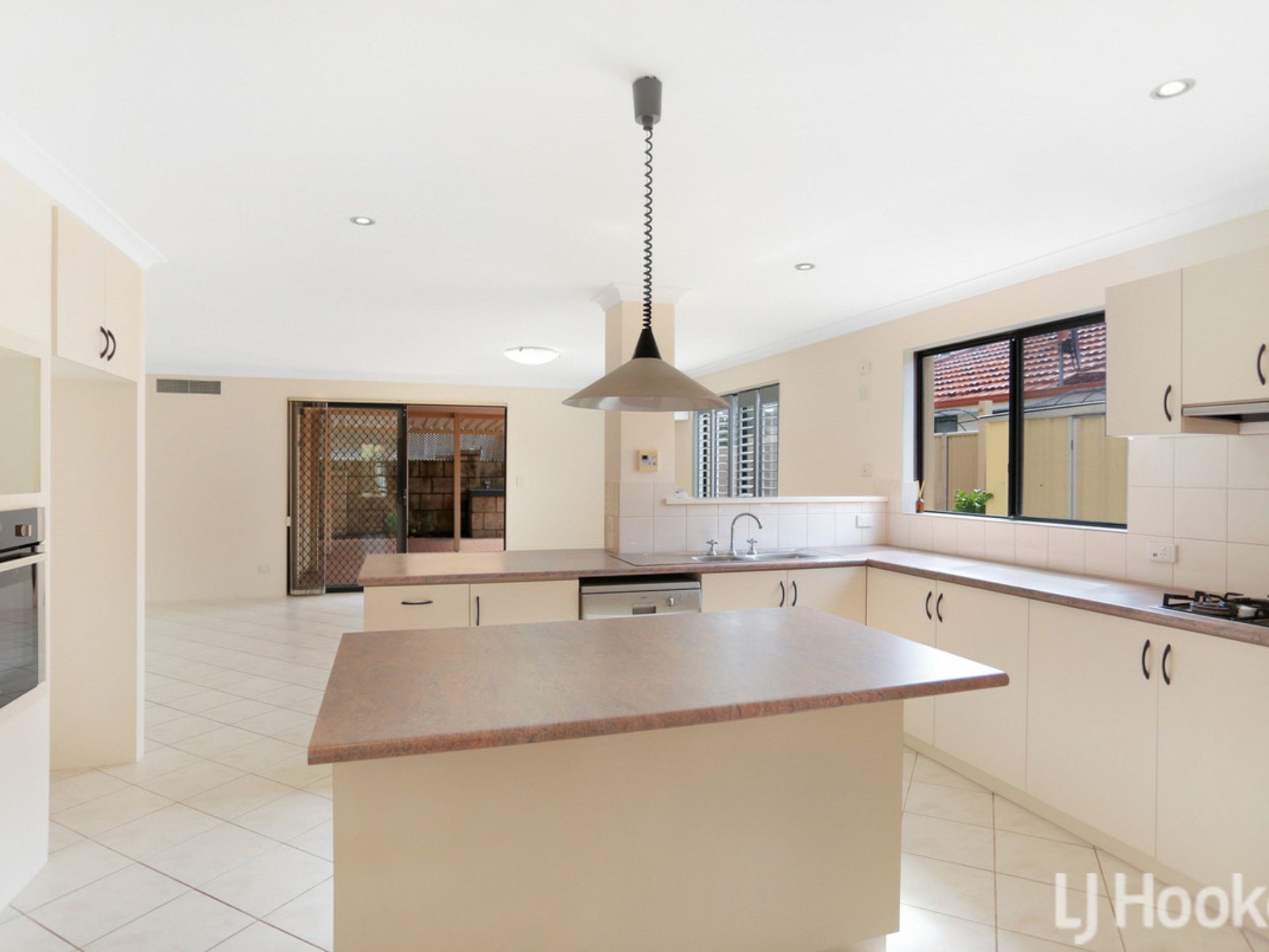 3 Rialto Place, HALLS HEAD