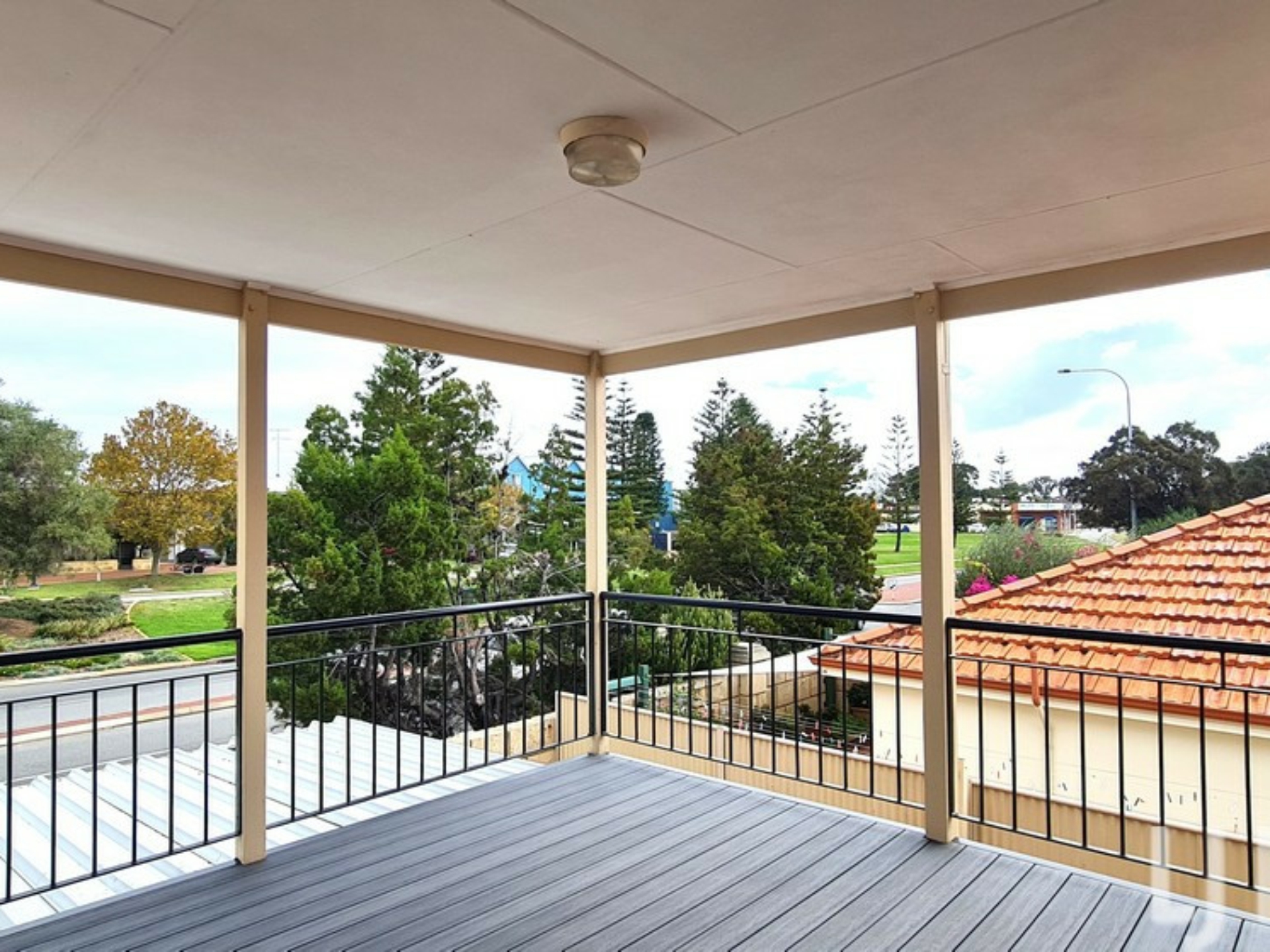3 Rialto Place, HALLS HEAD