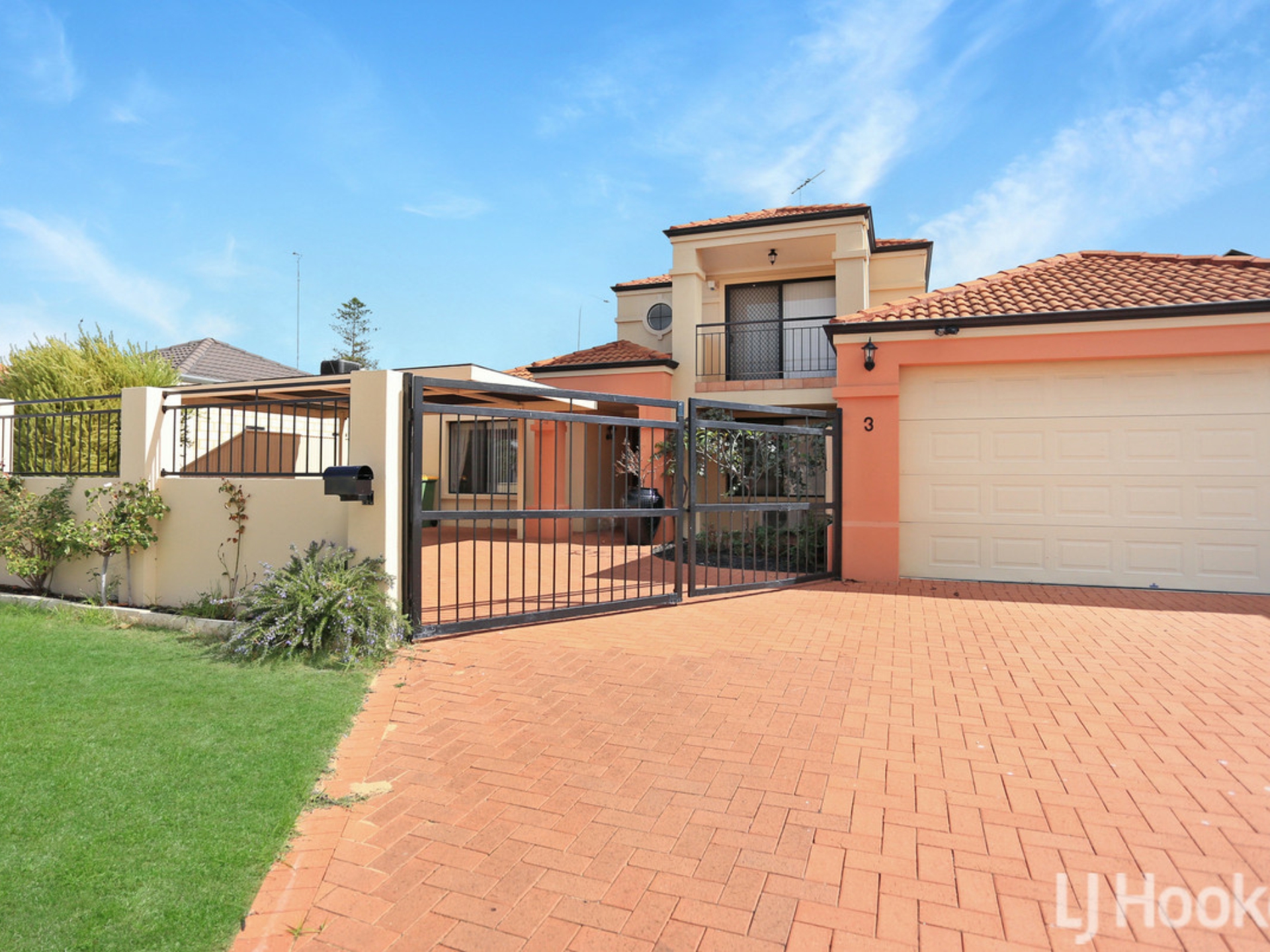 3 Rialto Place, HALLS HEAD