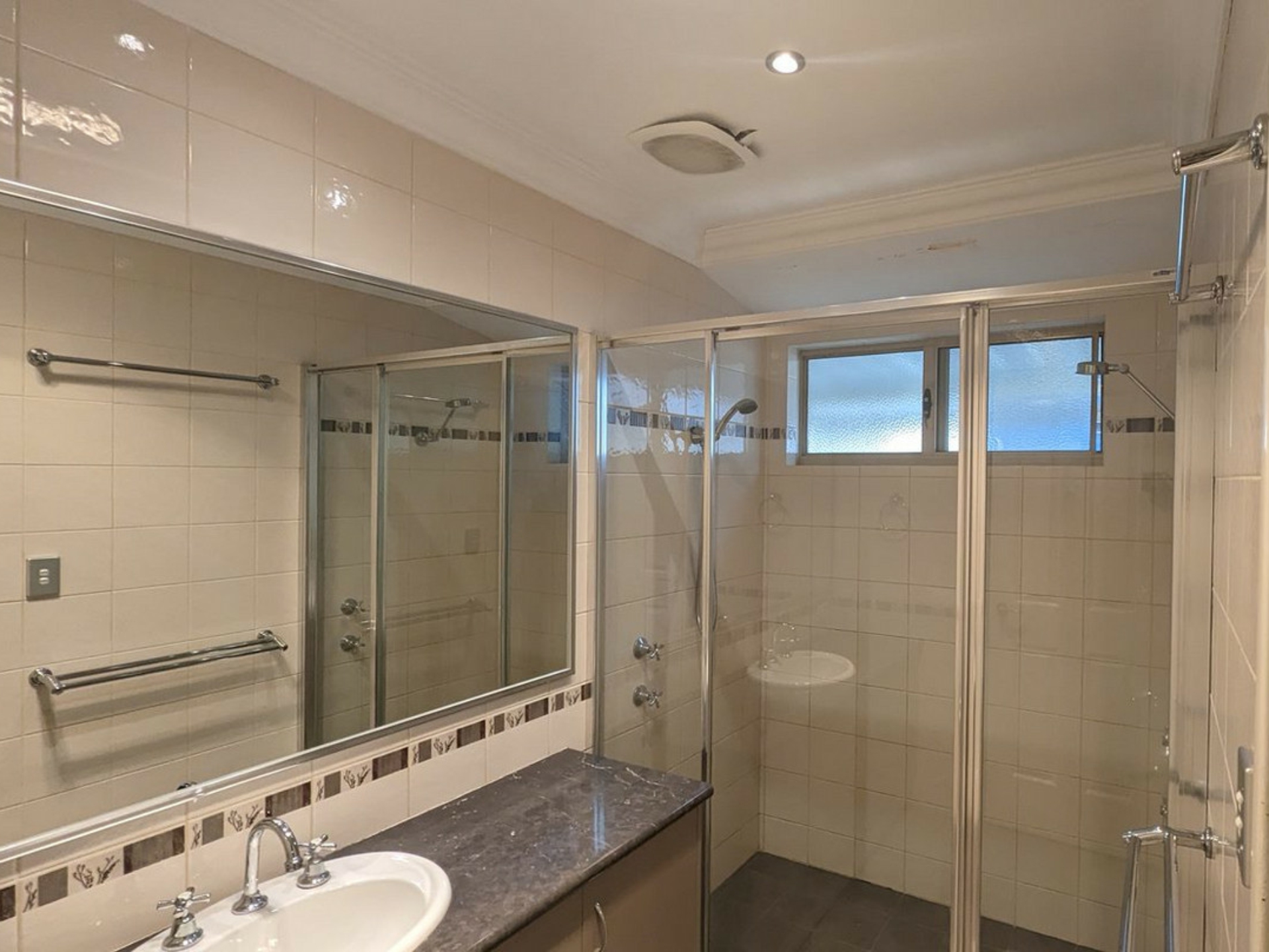40 Chatsworth Drive, ERSKINE
