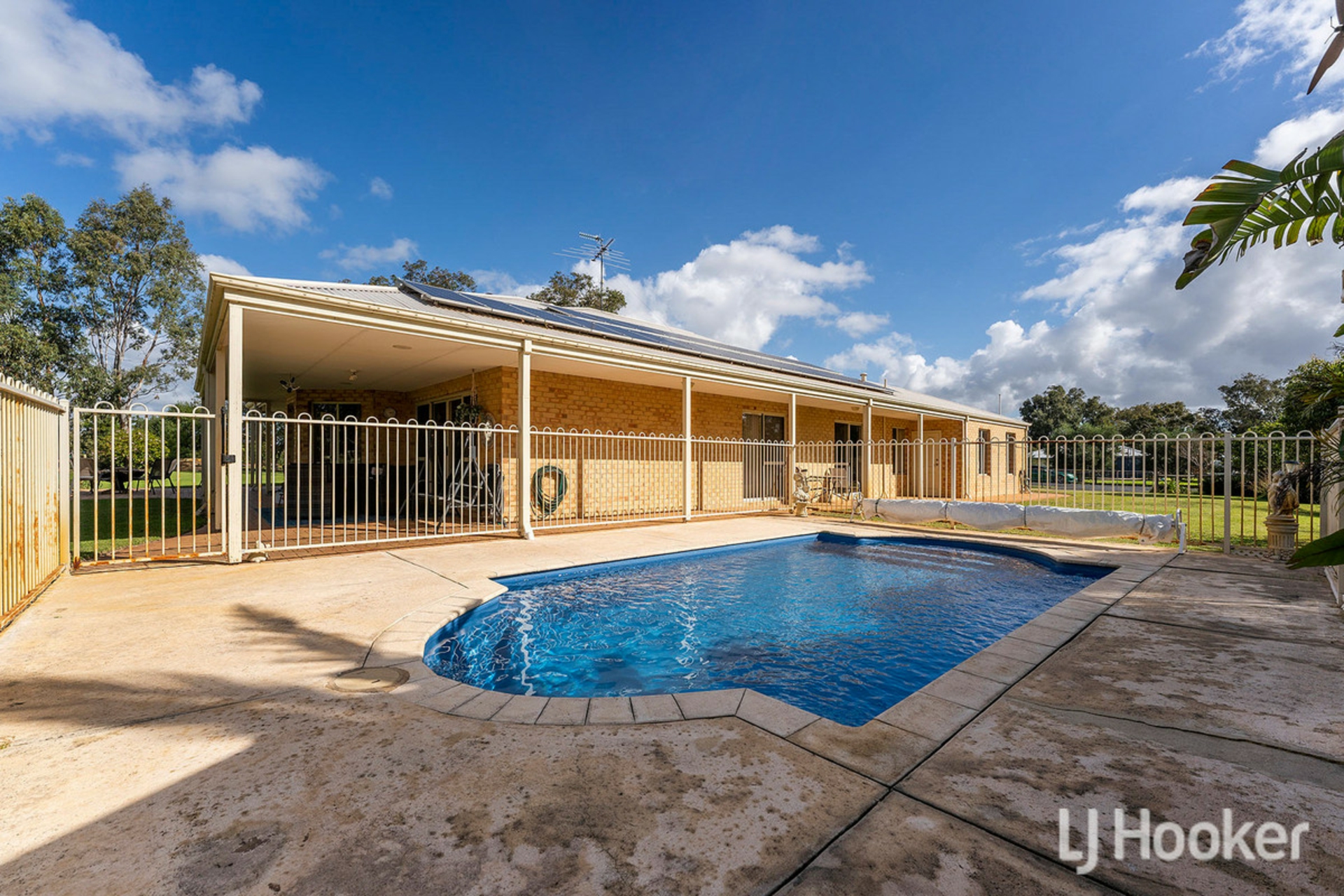 17 Hanover Way West Pinjarra WA Property Details LJ Hooker
