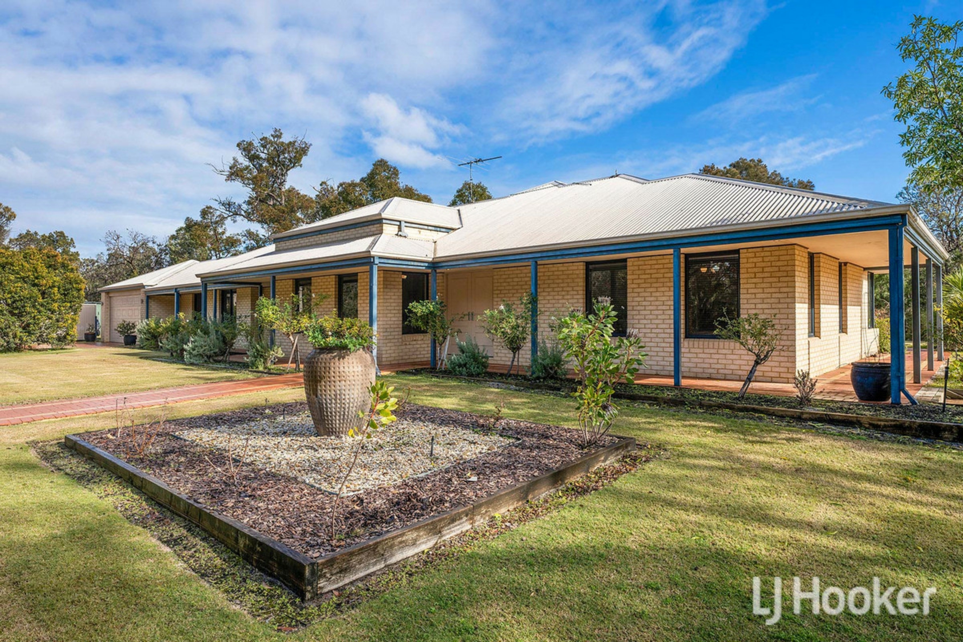 137 Evergreen Loop, STAKE HILL