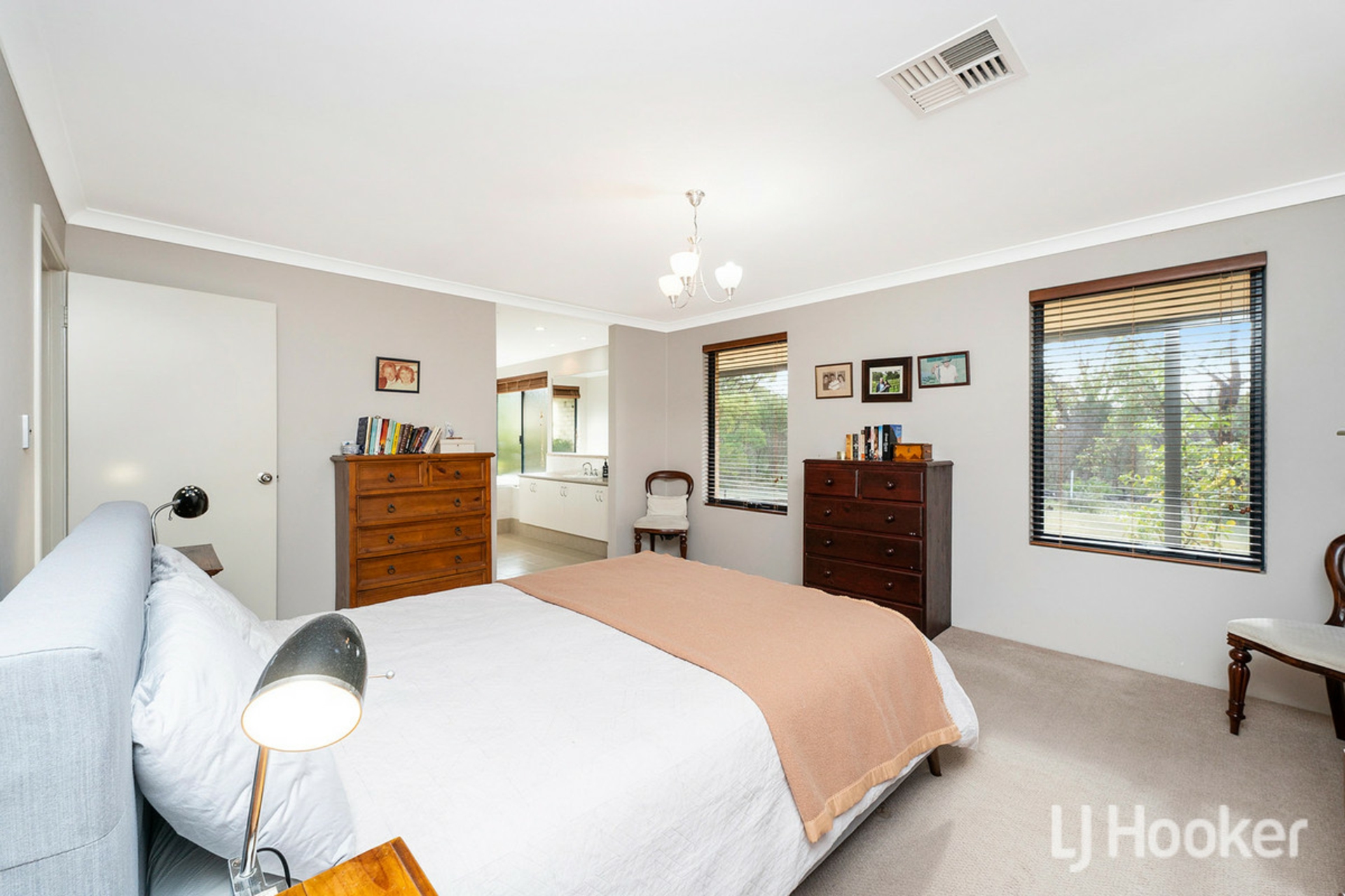 137 Evergreen Loop, STAKE HILL