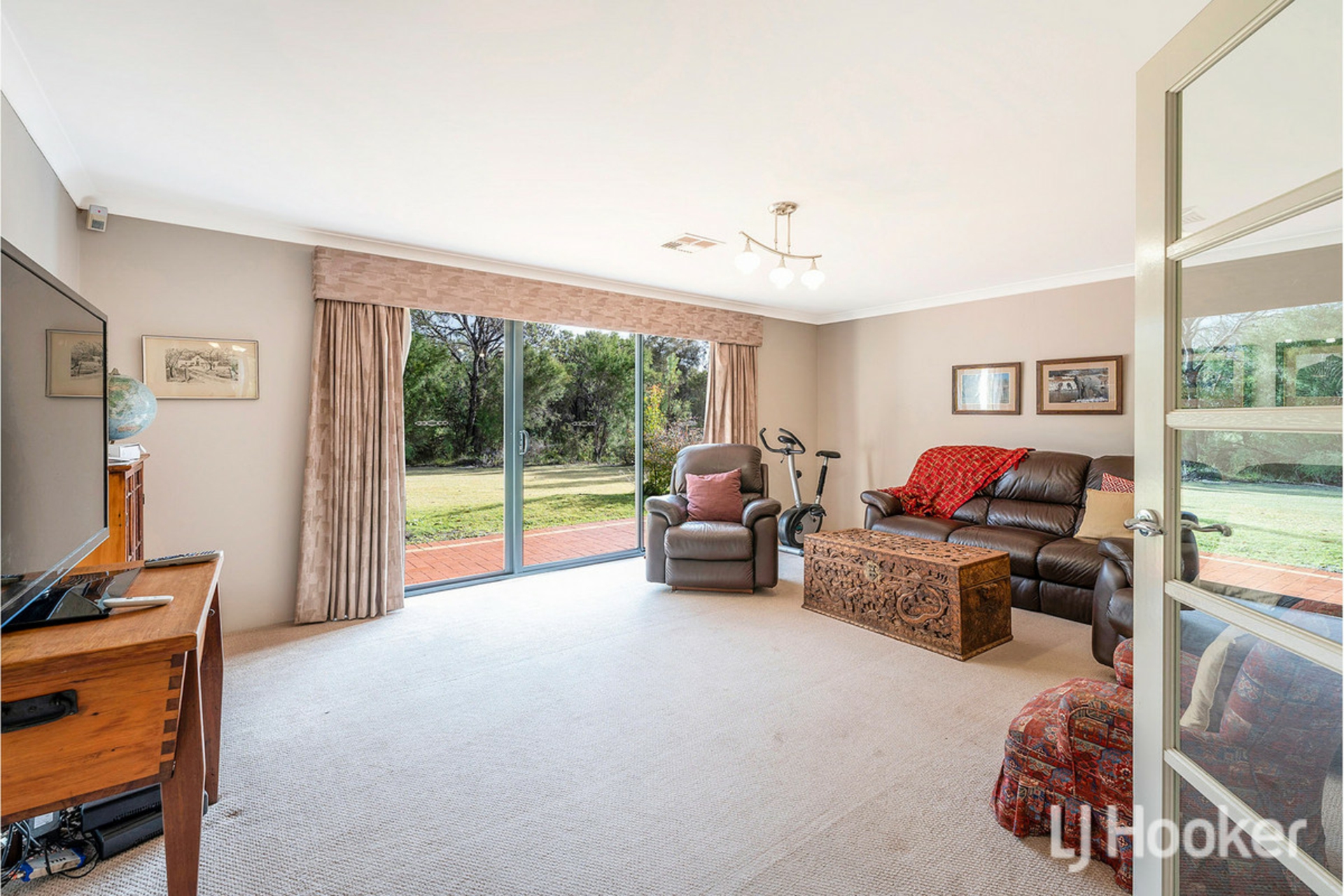 137 Evergreen Loop, STAKE HILL
