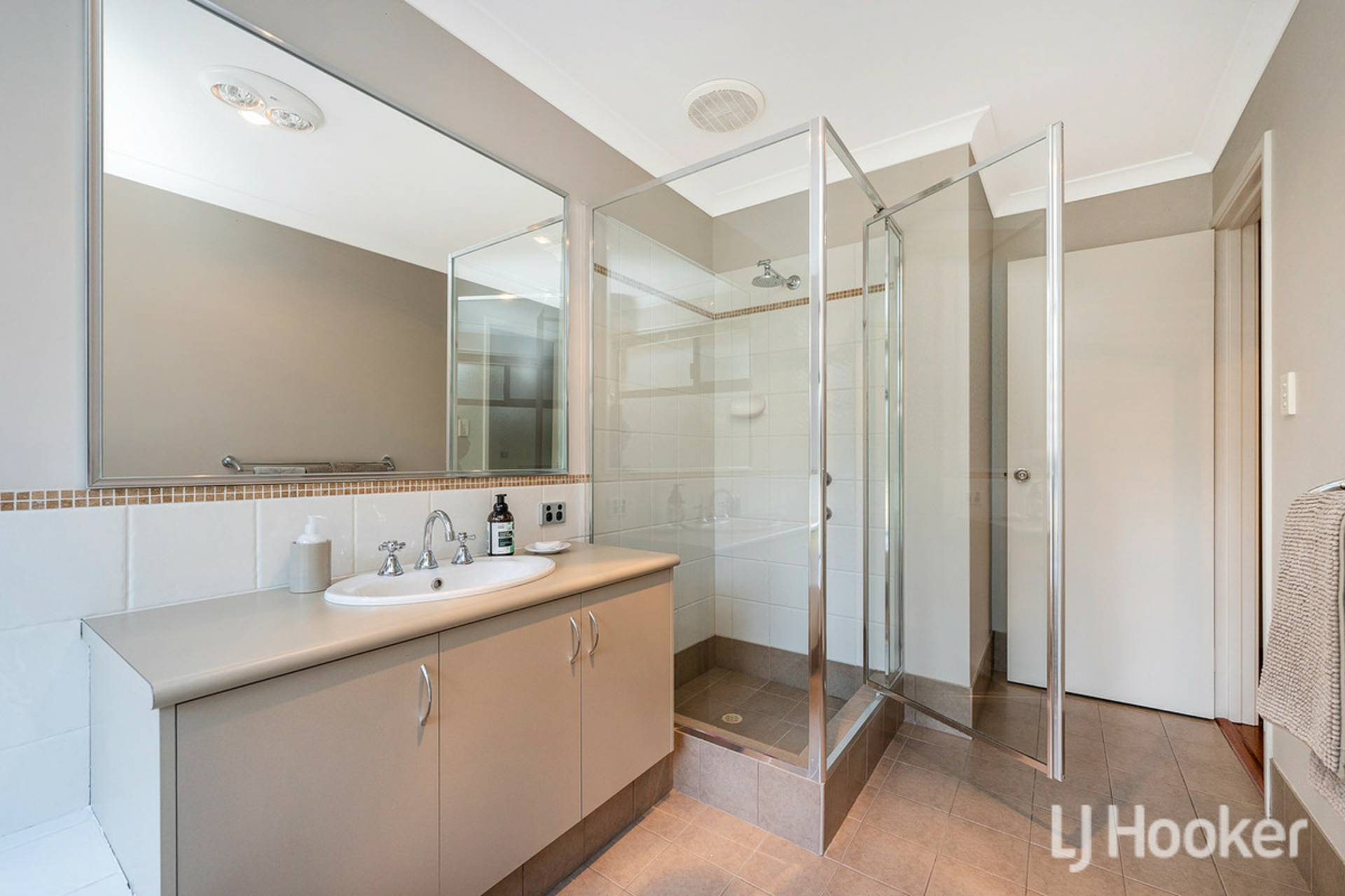 137 Evergreen Loop, STAKE HILL
