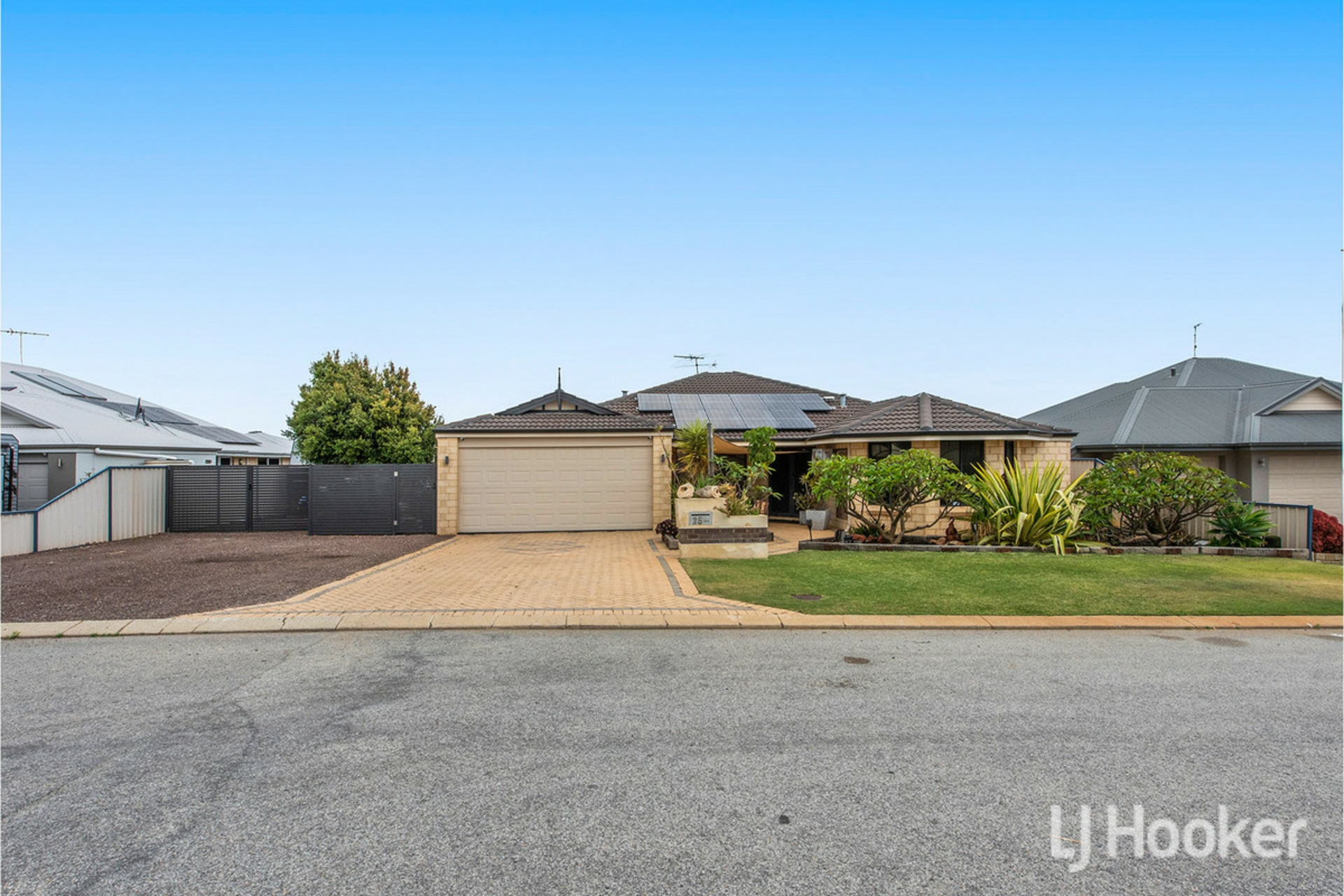 25 Meckering Turn Dawesville WA Property Details LJ Hooker