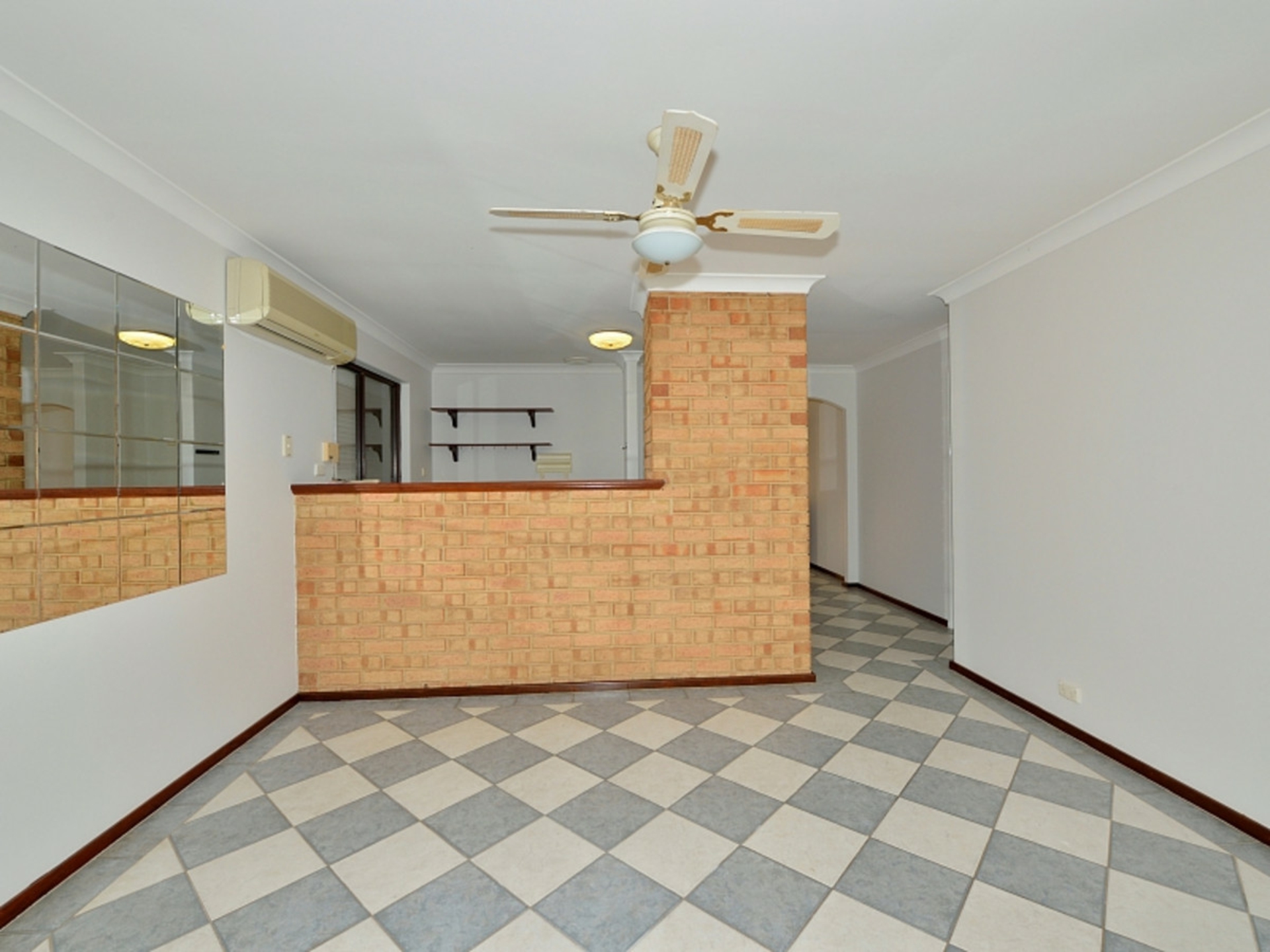 14 Challenger Road, MADORA BAY