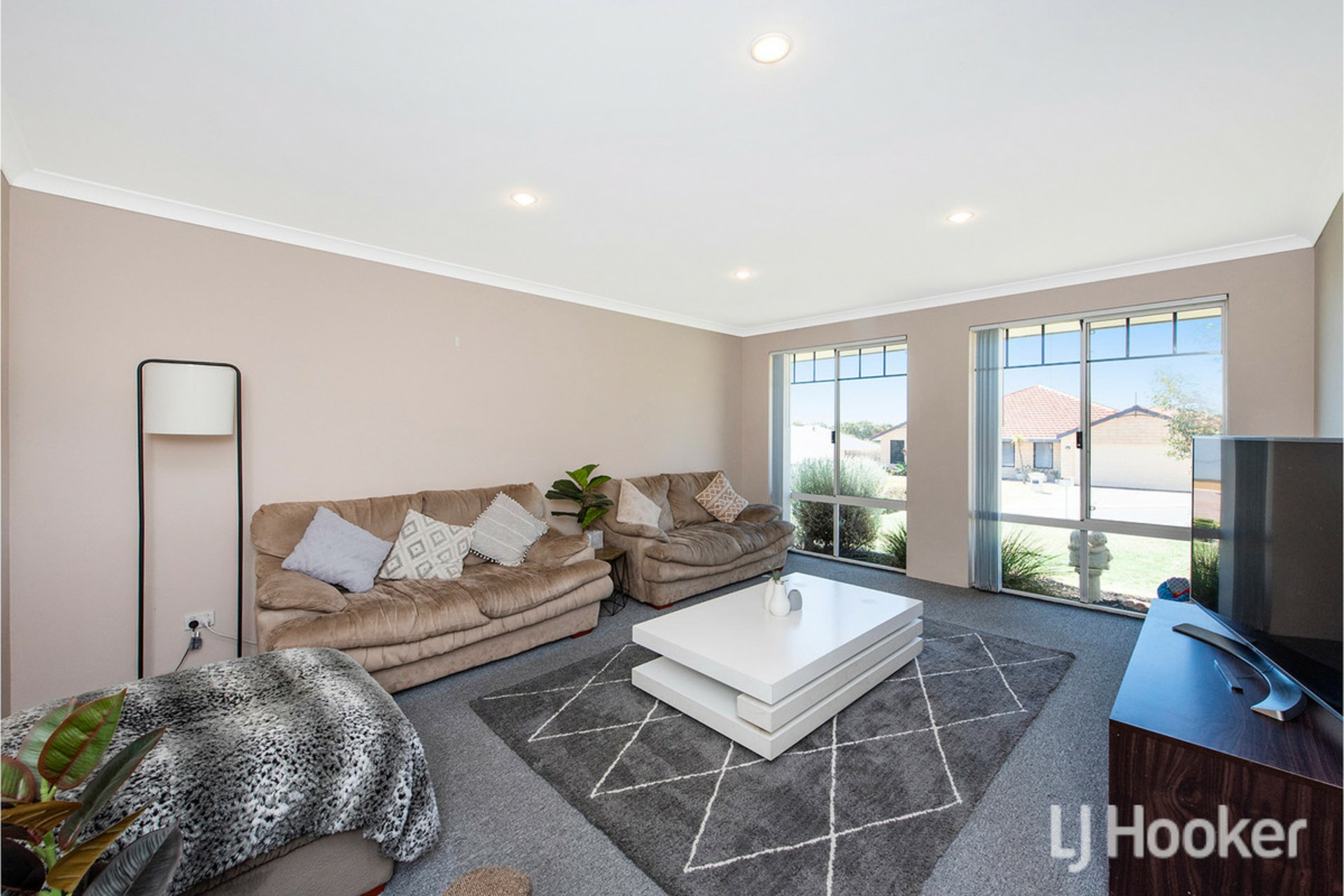 34 Cunderdin Loop Dawesville WA House for Sale LJ Hooker