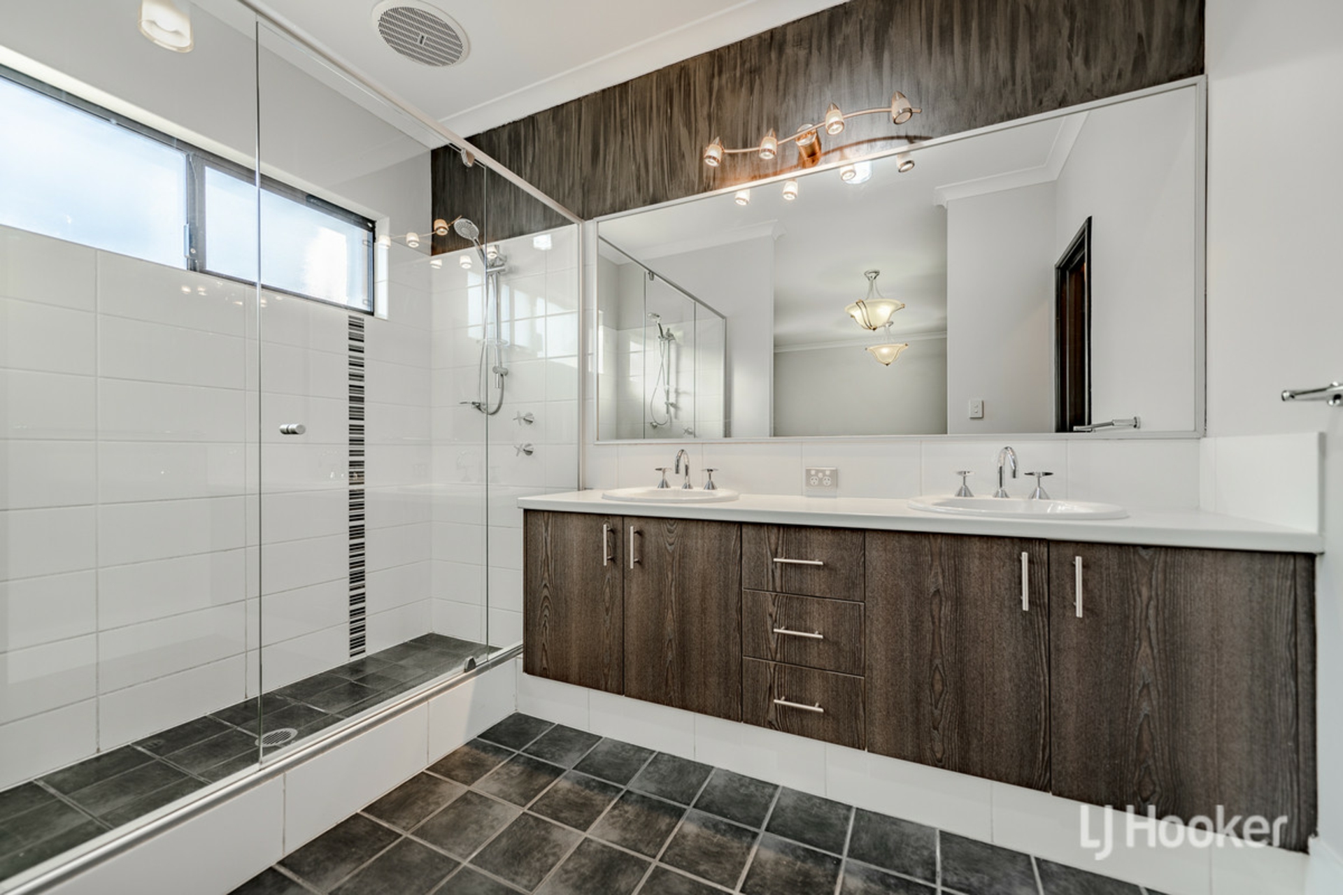 40 Placid Bend, SOUTH YUNDERUP