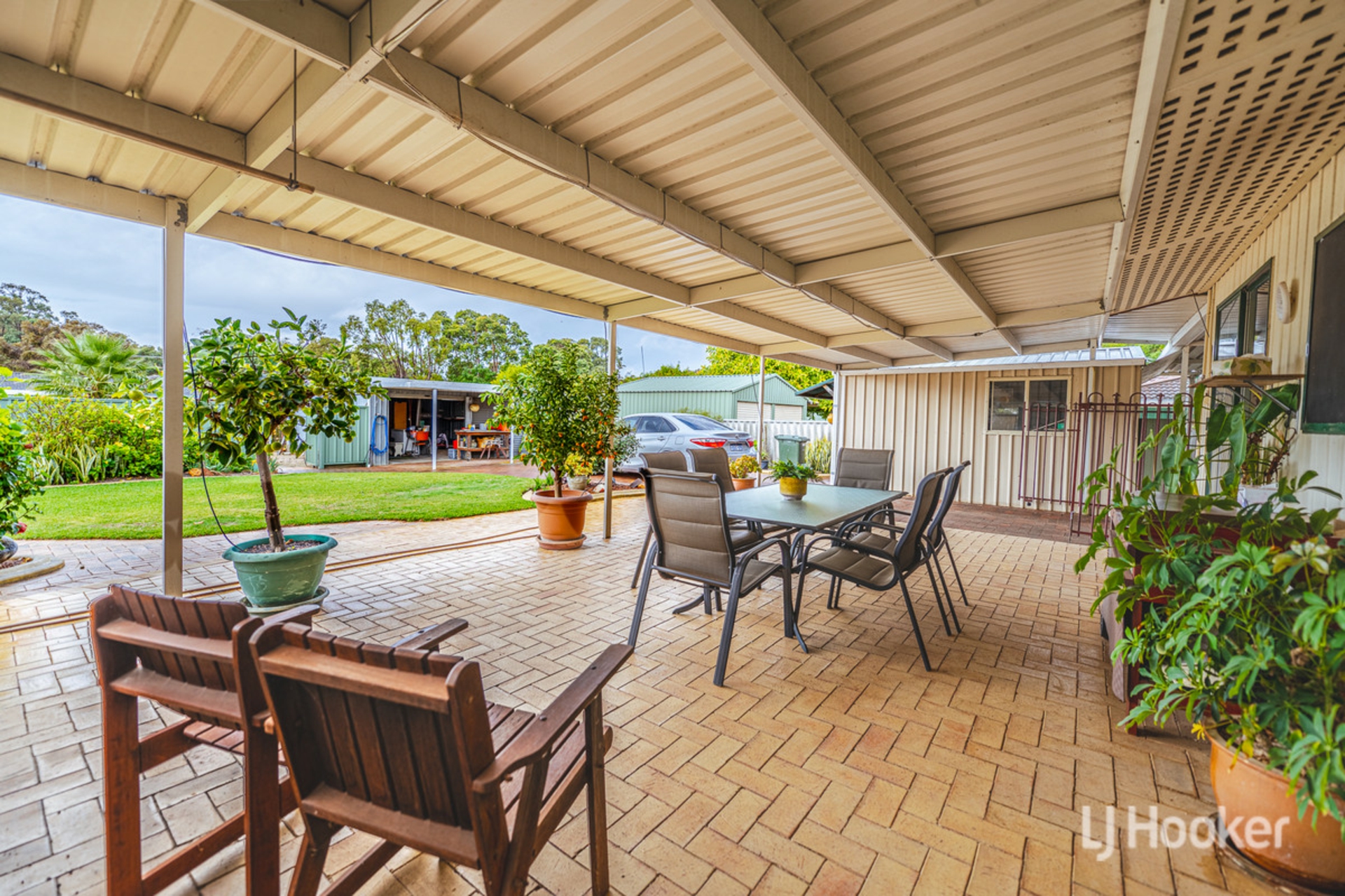 4 Banjup Road, GREENFIELDS