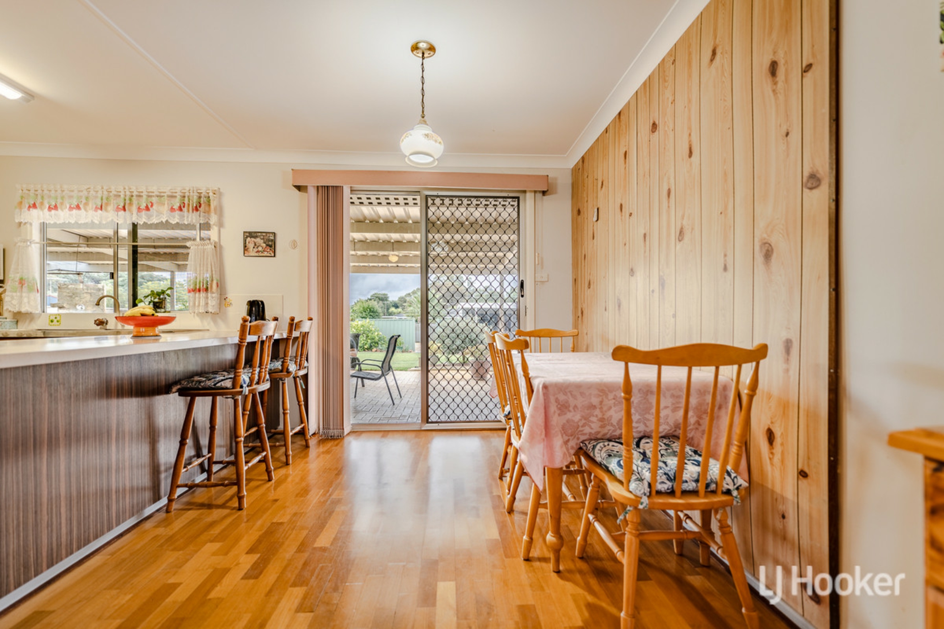4 Banjup Road, GREENFIELDS