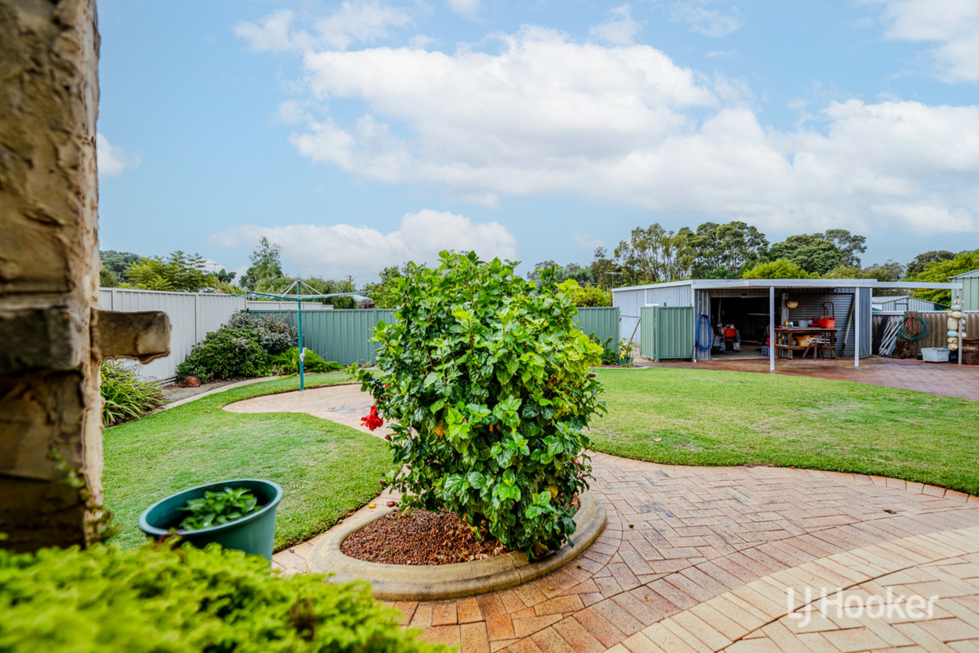 4 Banjup Road, GREENFIELDS