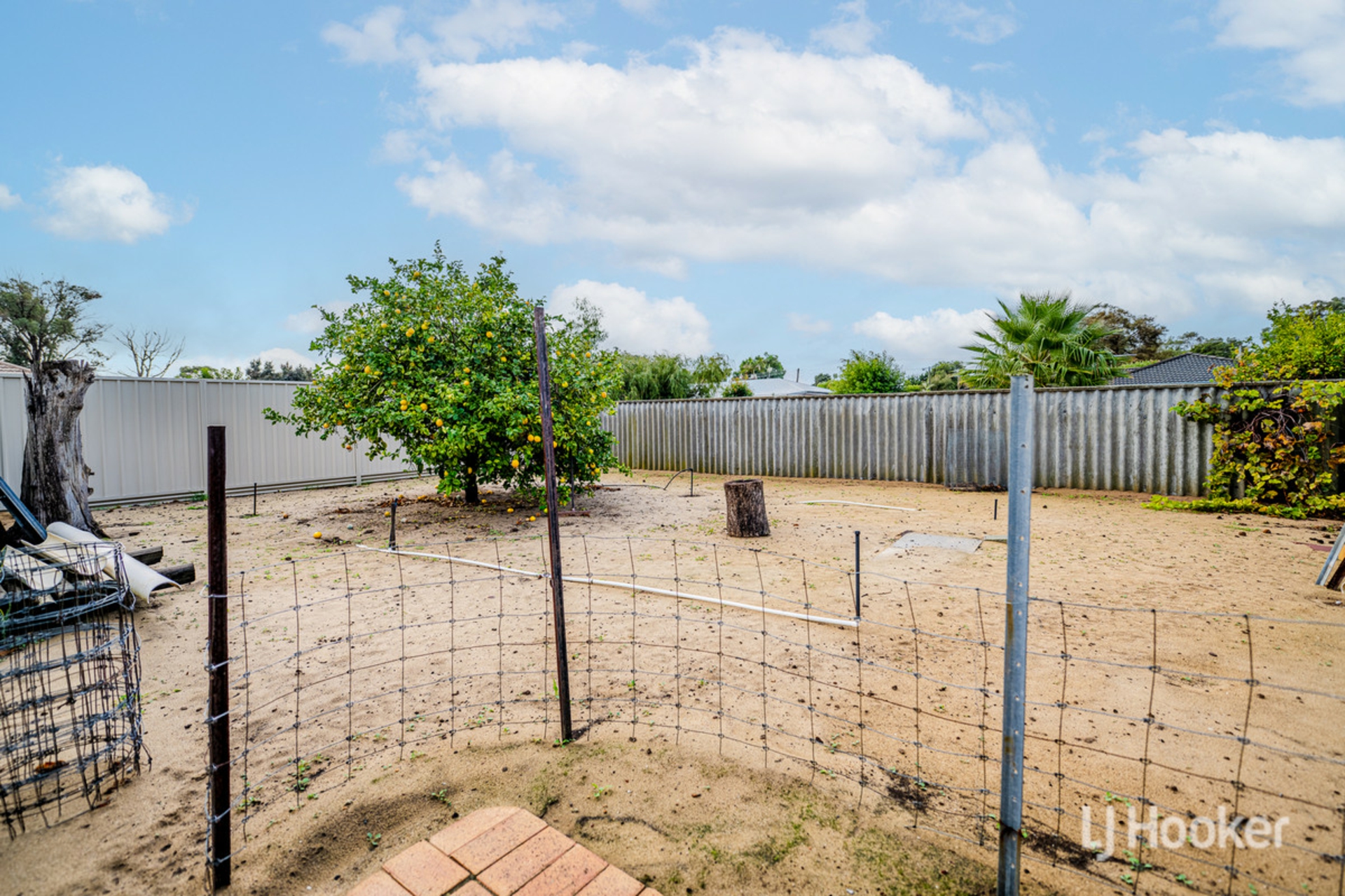 4 Banjup Road, GREENFIELDS