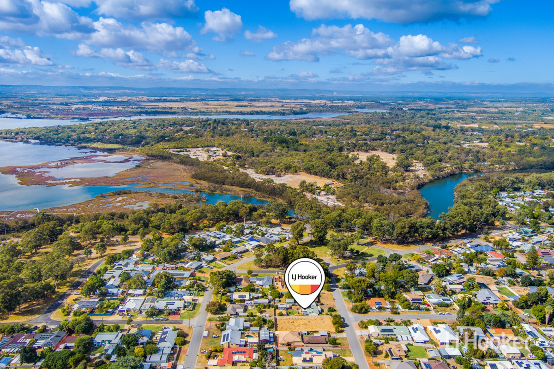 4 Banjup Road, GREENFIELDS