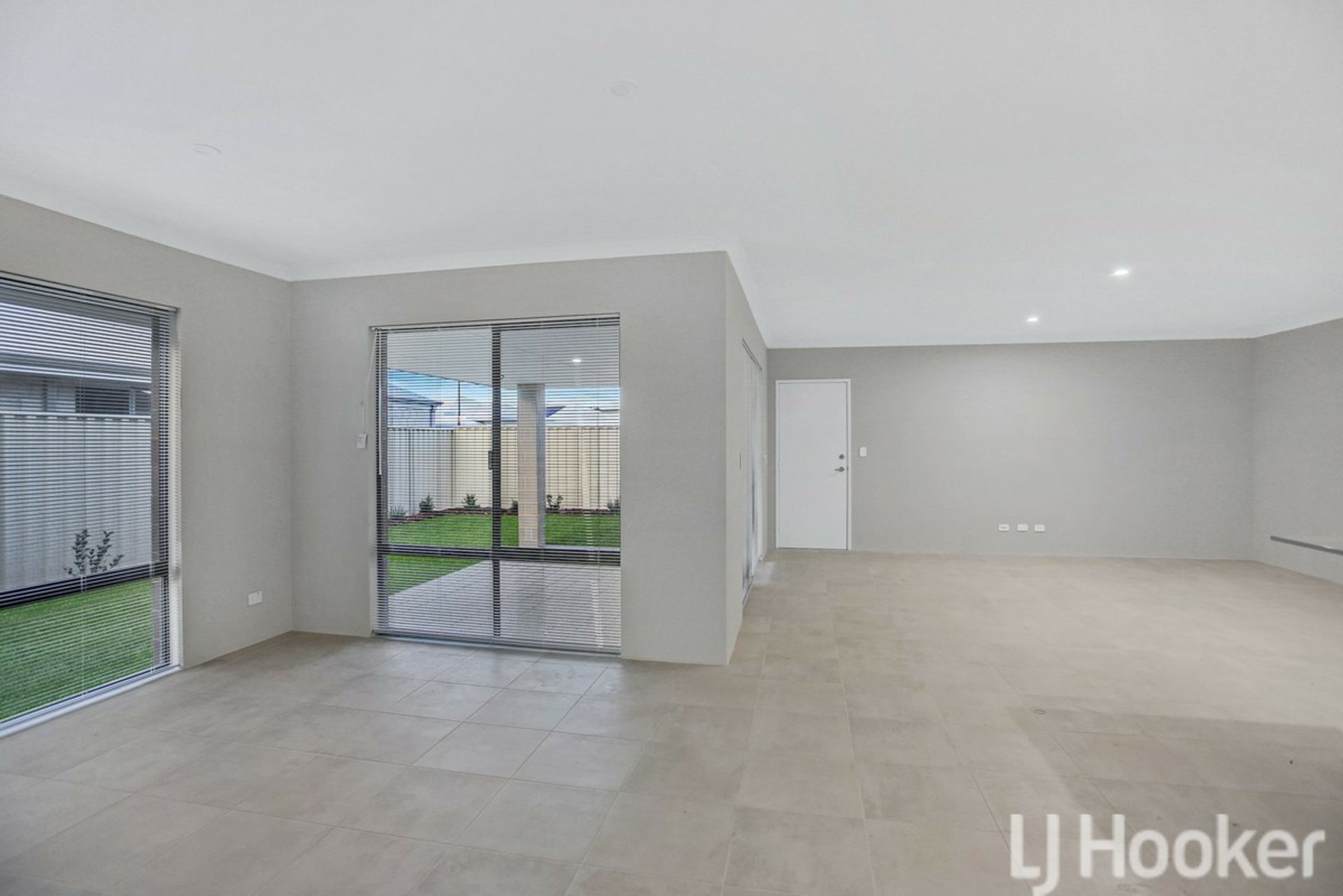 61 Dandaragan Drive, DAWESVILLE