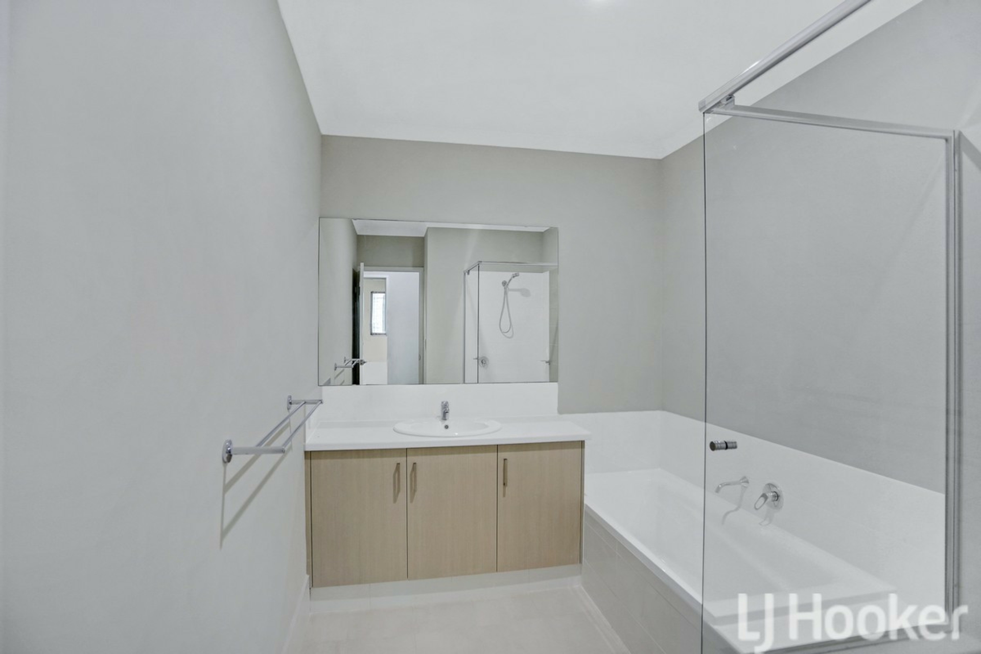61 Dandaragan Drive, DAWESVILLE