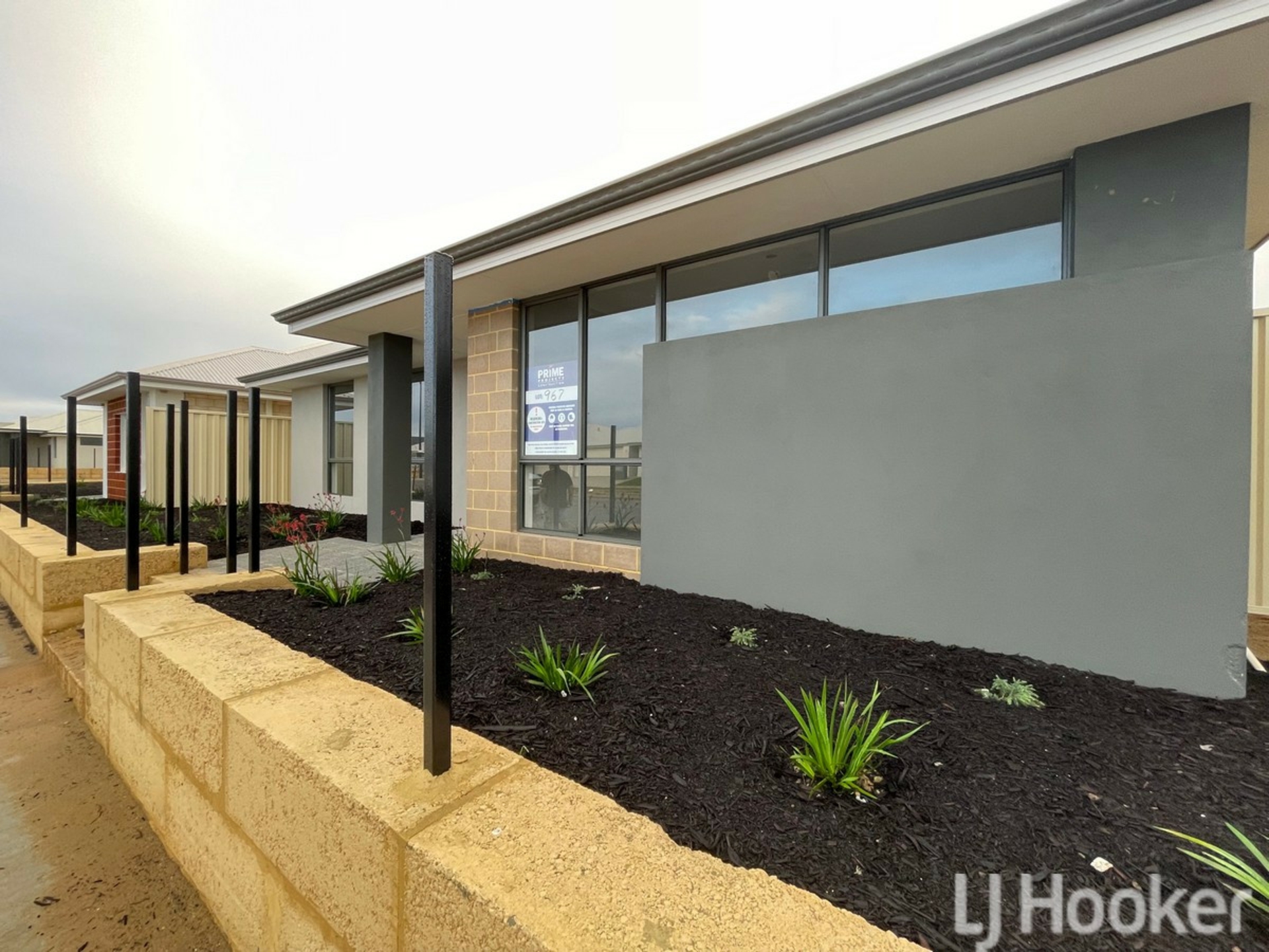 61 Dandaragan Drive, DAWESVILLE