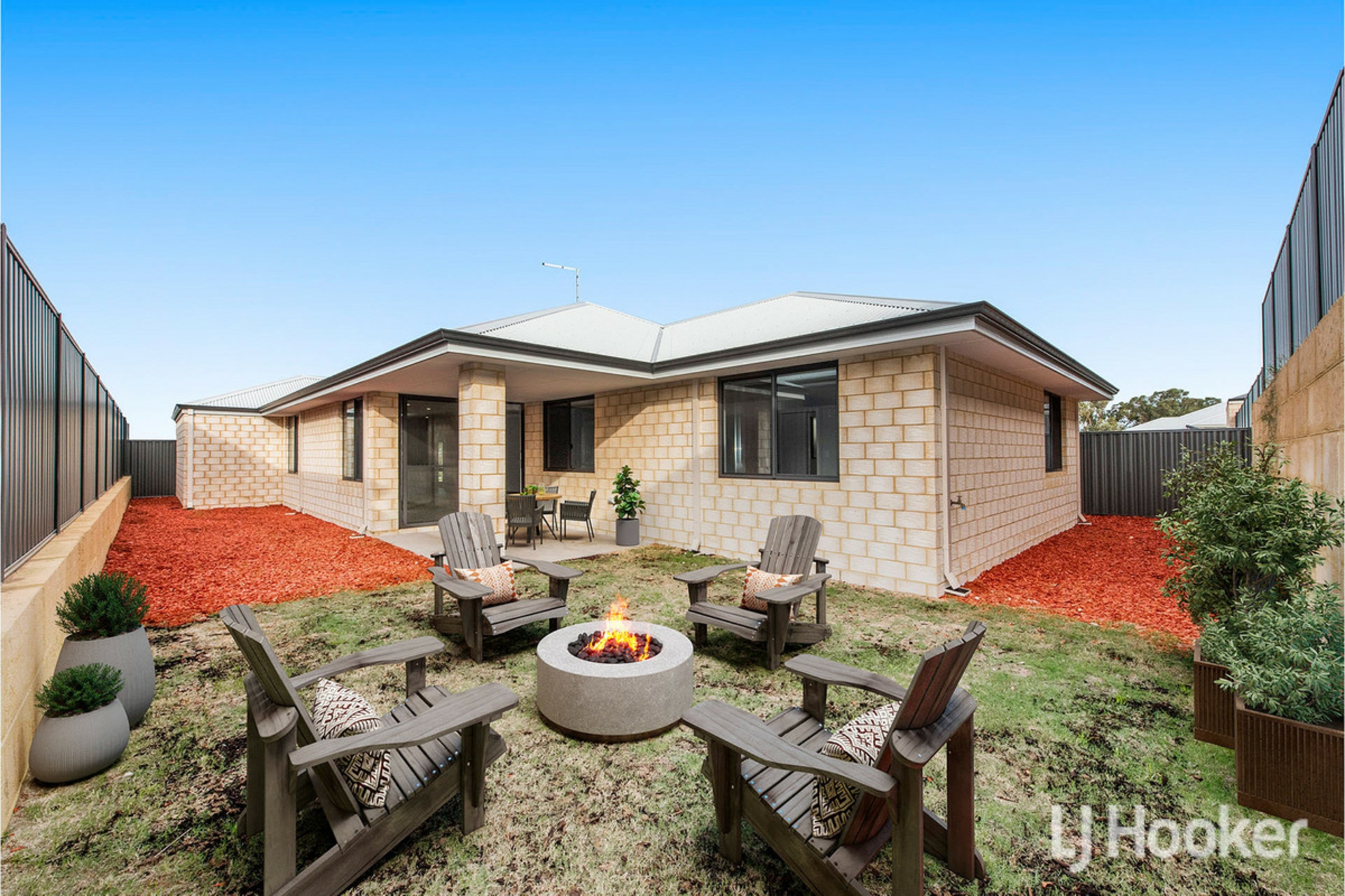 11 Huntington Street, MADORA BAY