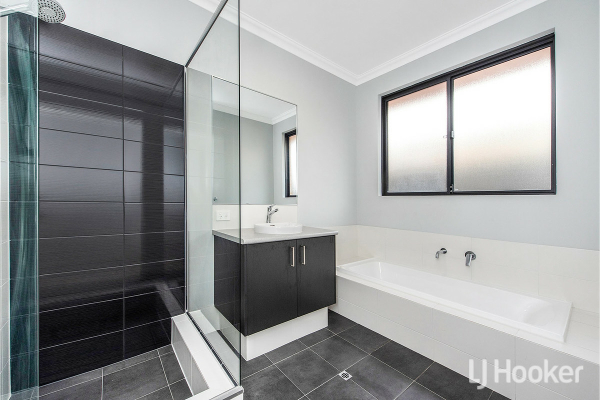 11 Huntington Street, MADORA BAY
