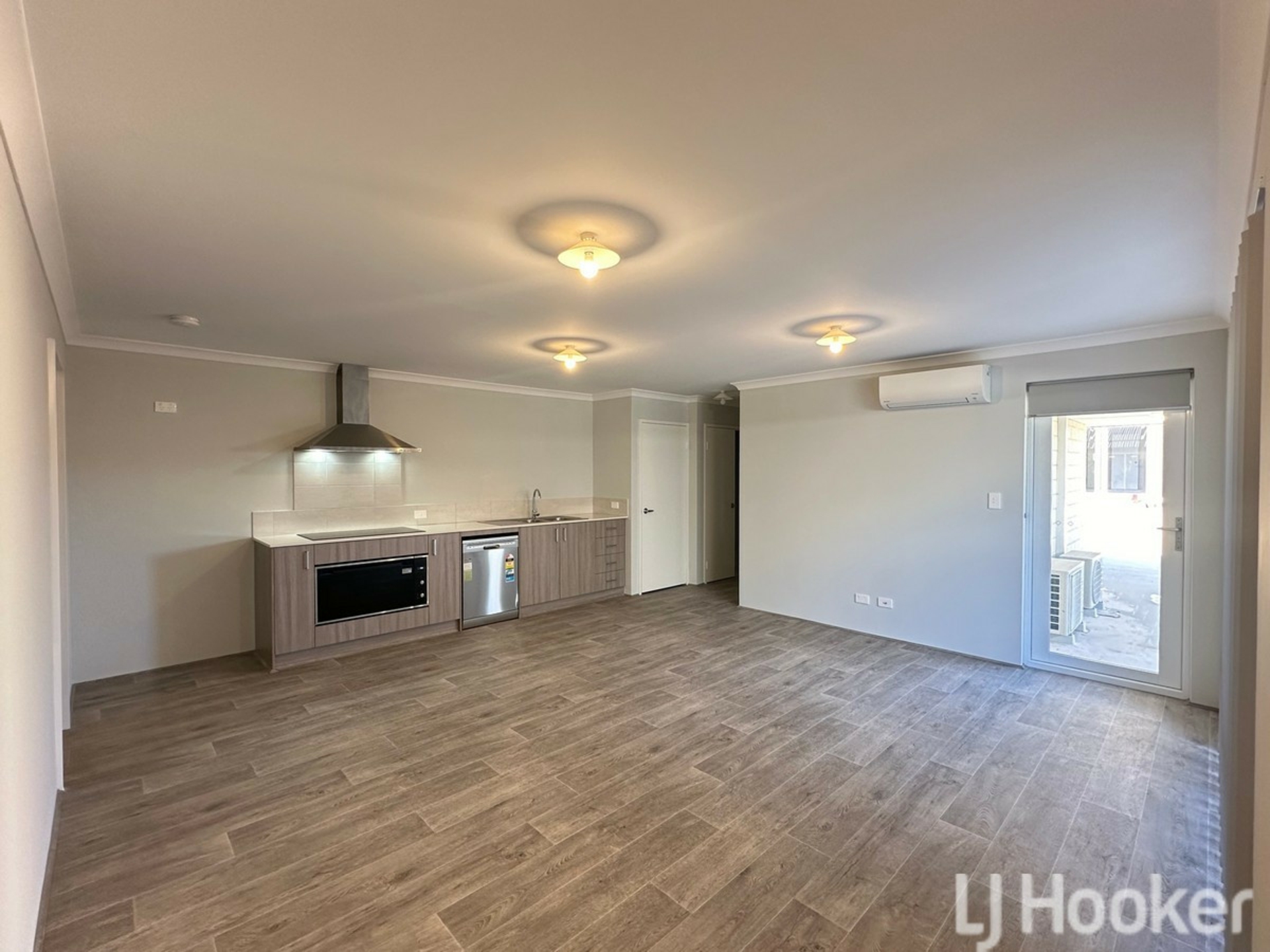 24B Mantis Grove, KARNUP