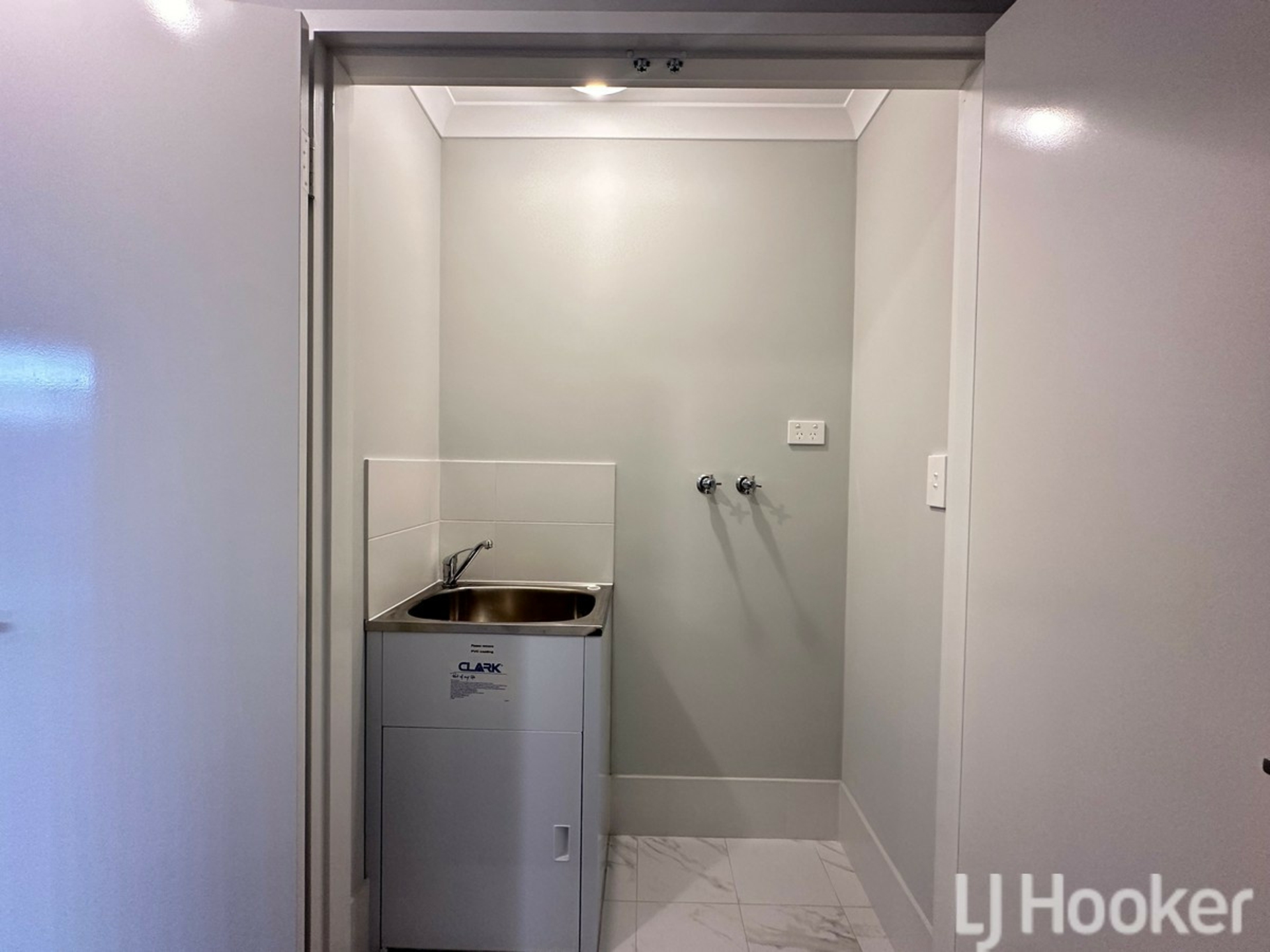 24B Mantis Grove, KARNUP