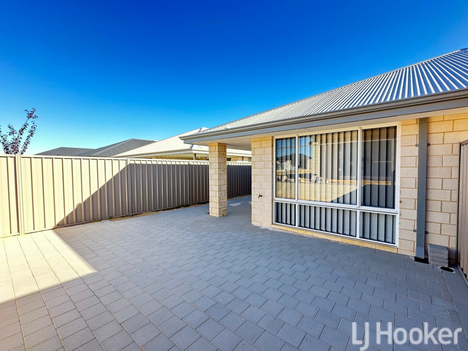 24B Mantis Grove, KARNUP