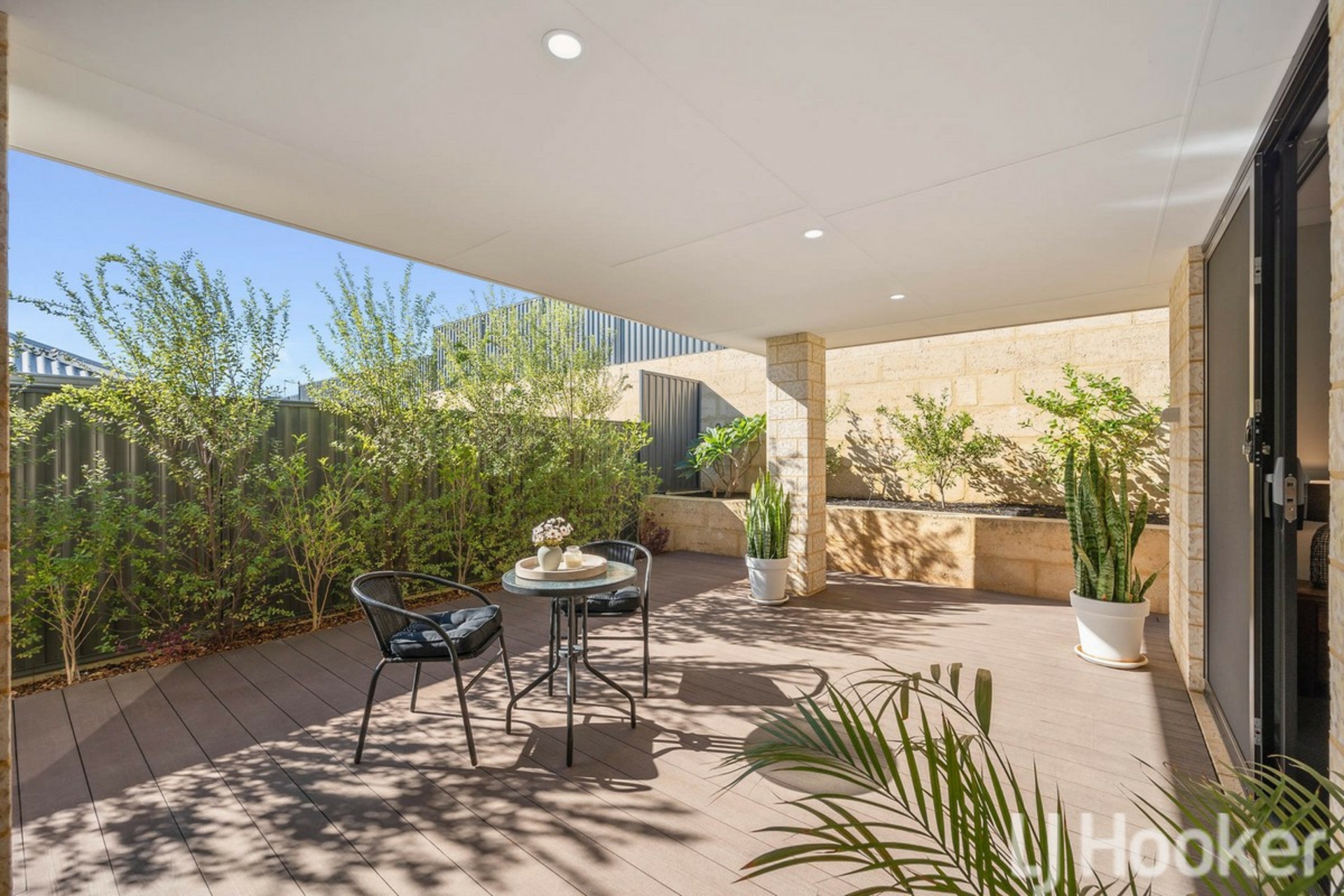 16 Picton Place, LAKELANDS