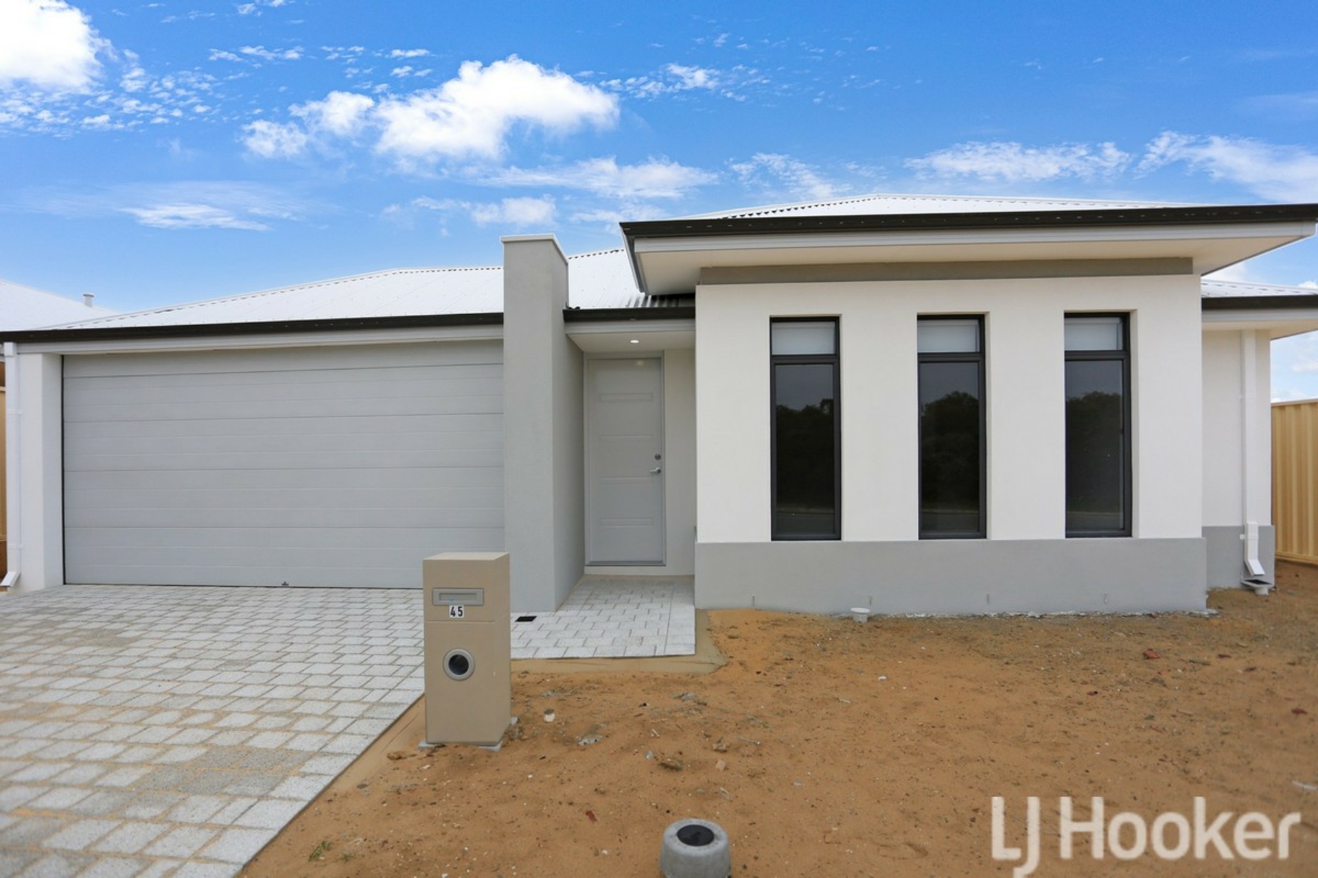 45 Dandaragan Drive, DAWESVILLE
