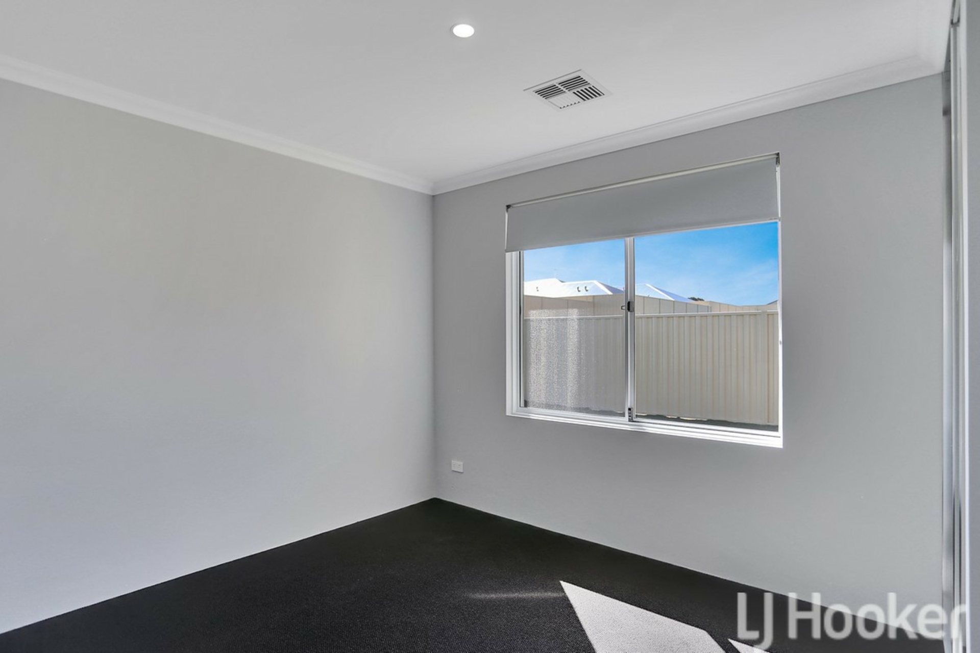 16 Nyabing Pass, DAWESVILLE