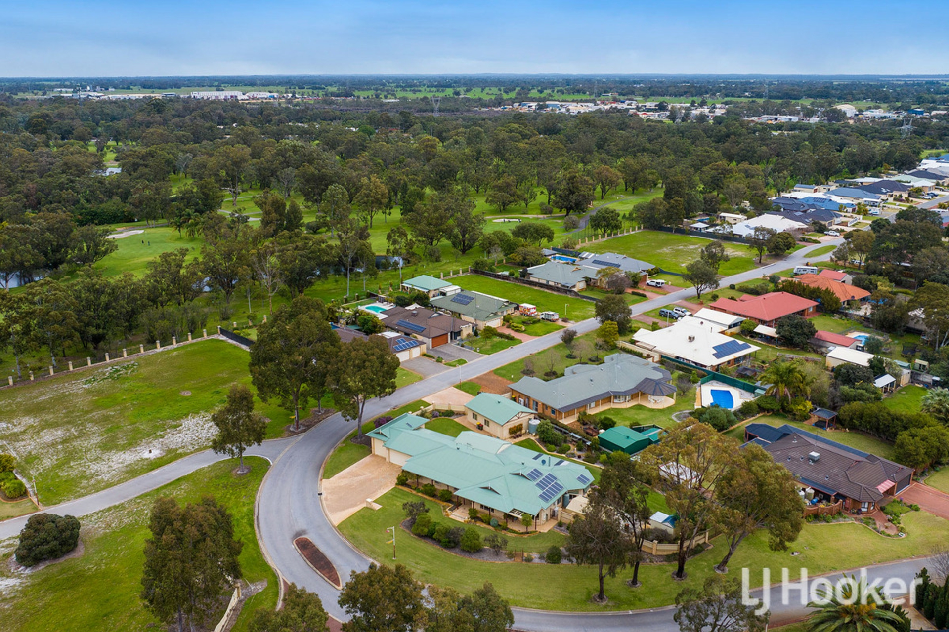 14 Midsummer Circle, PINJARRA