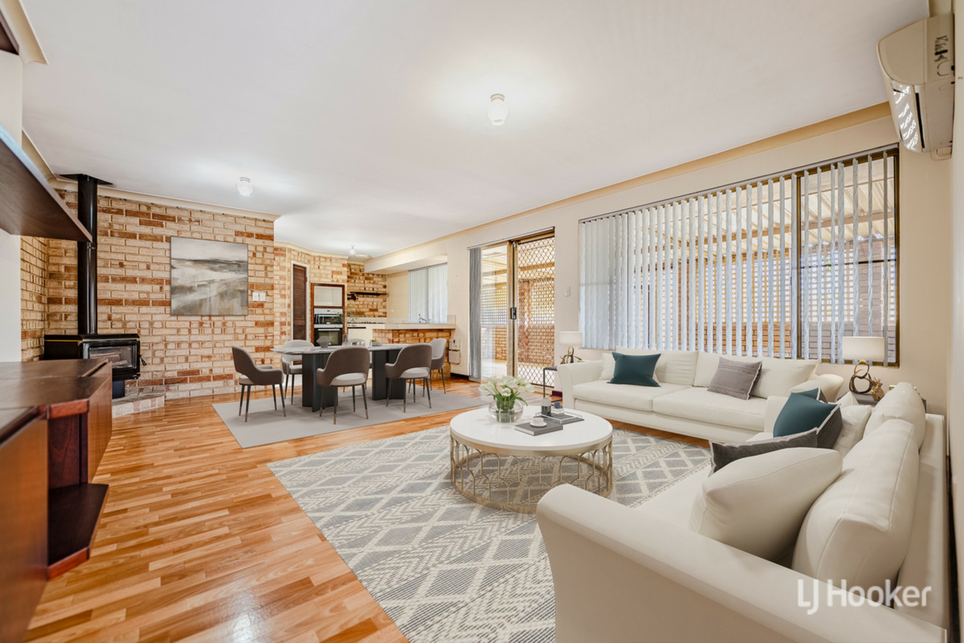 54 Oakmont Avenue, MEADOW SPRINGS