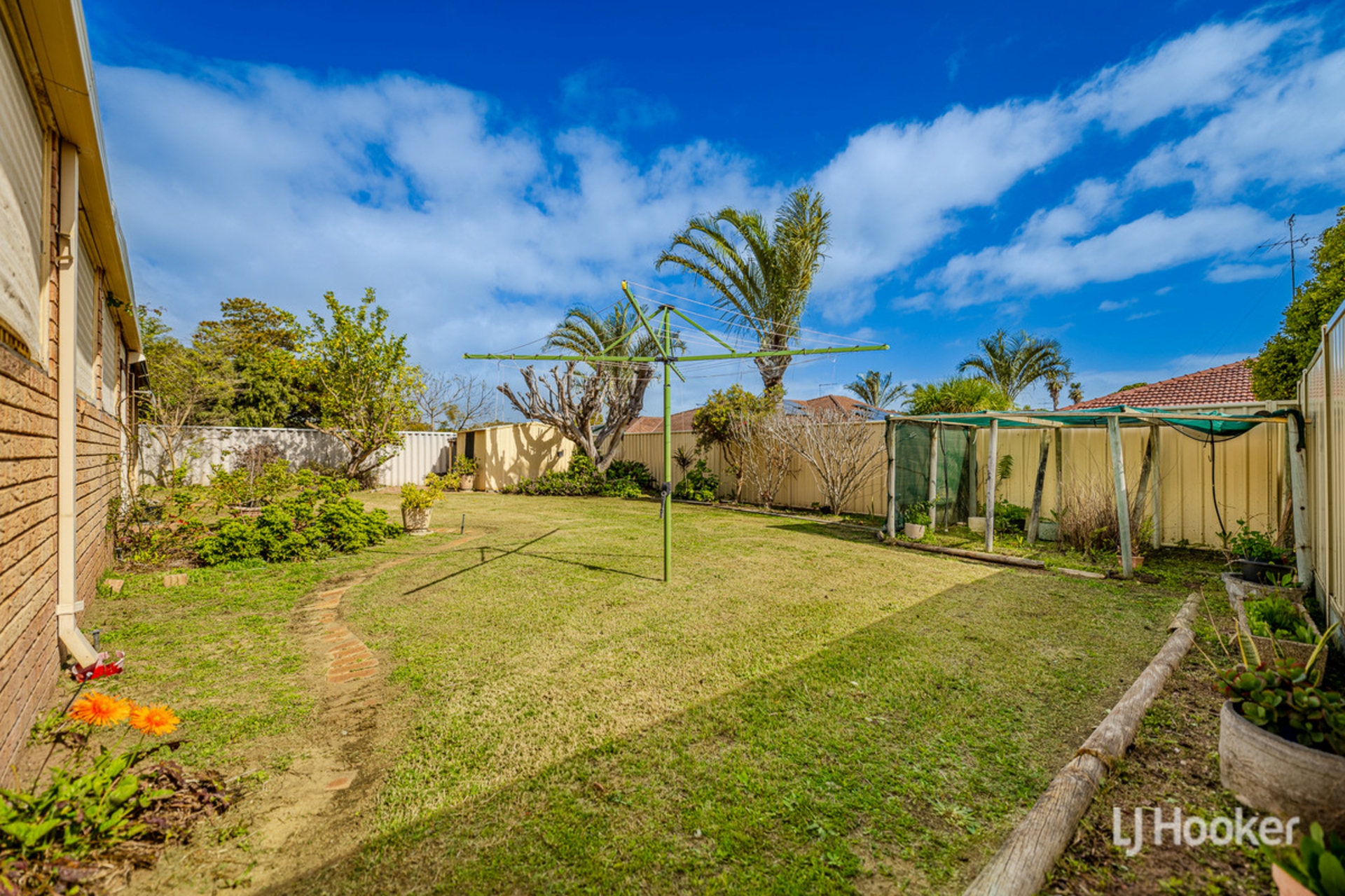54 Oakmont Avenue, MEADOW SPRINGS