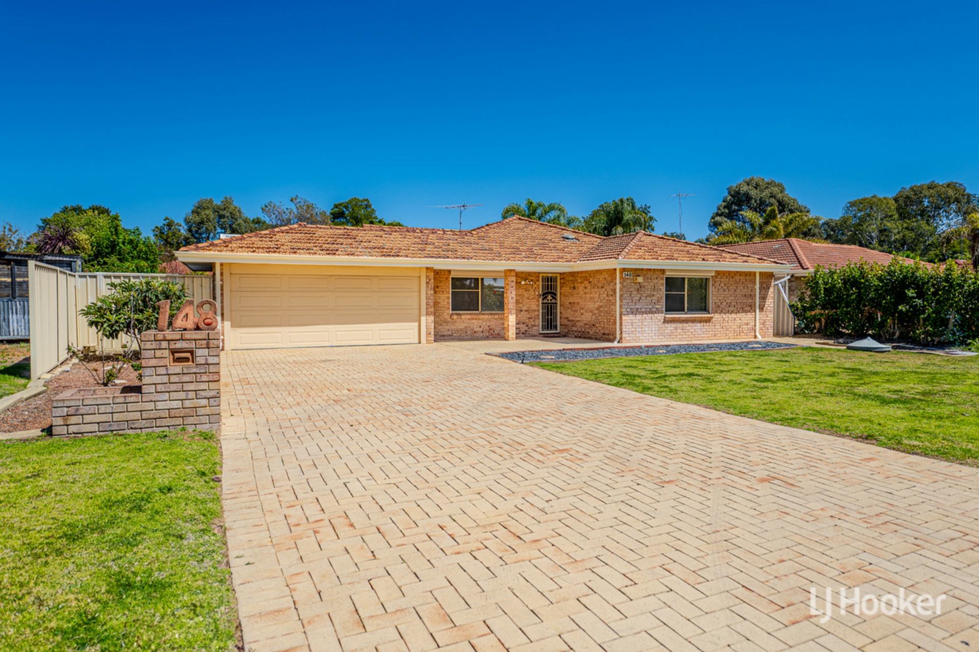 148 Oakmont Avenue, MEADOW SPRINGS