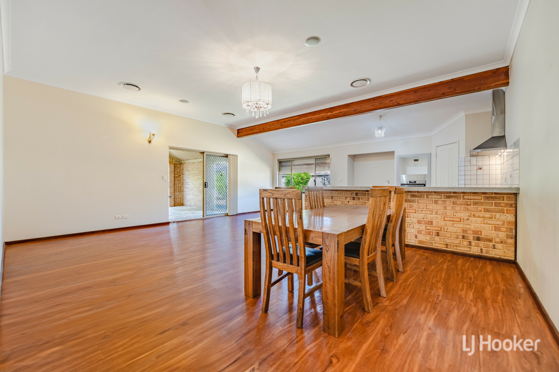 148 Oakmont Avenue, MEADOW SPRINGS