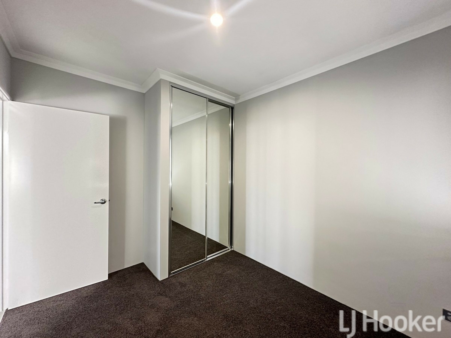 15 Huntington Street, MADORA BAY