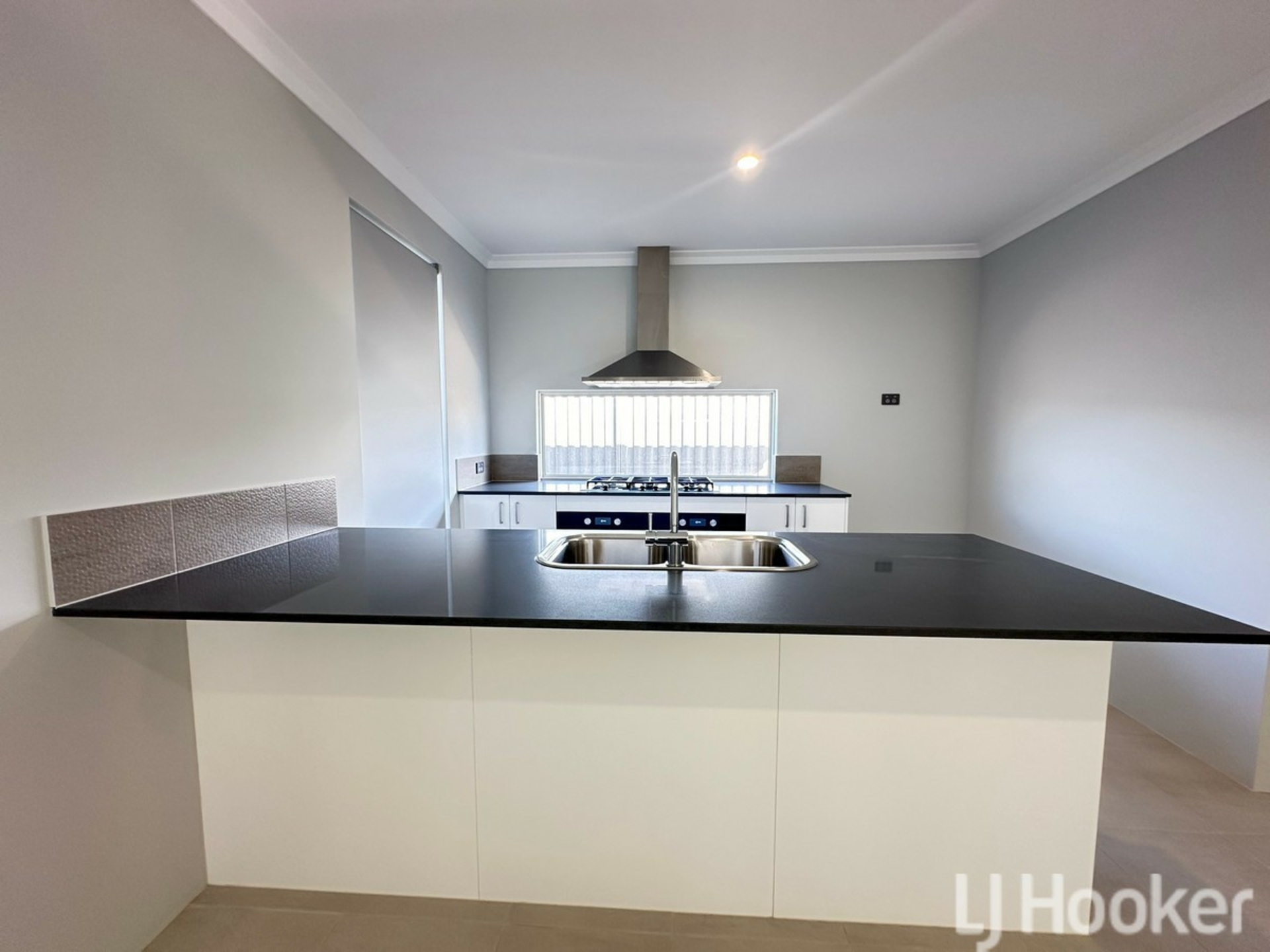 15 Huntington Street, MADORA BAY