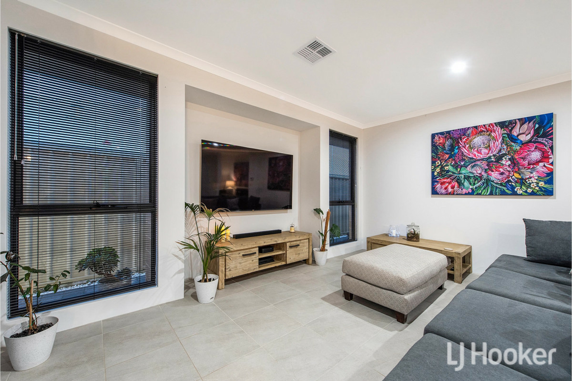 25 Abington Parade, MADORA BAY