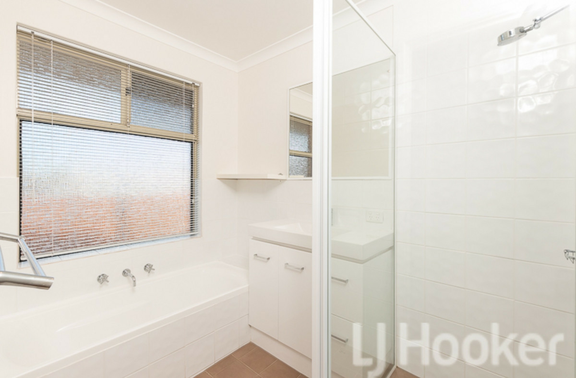 16a Gloucester Avenue, SHOALWATER