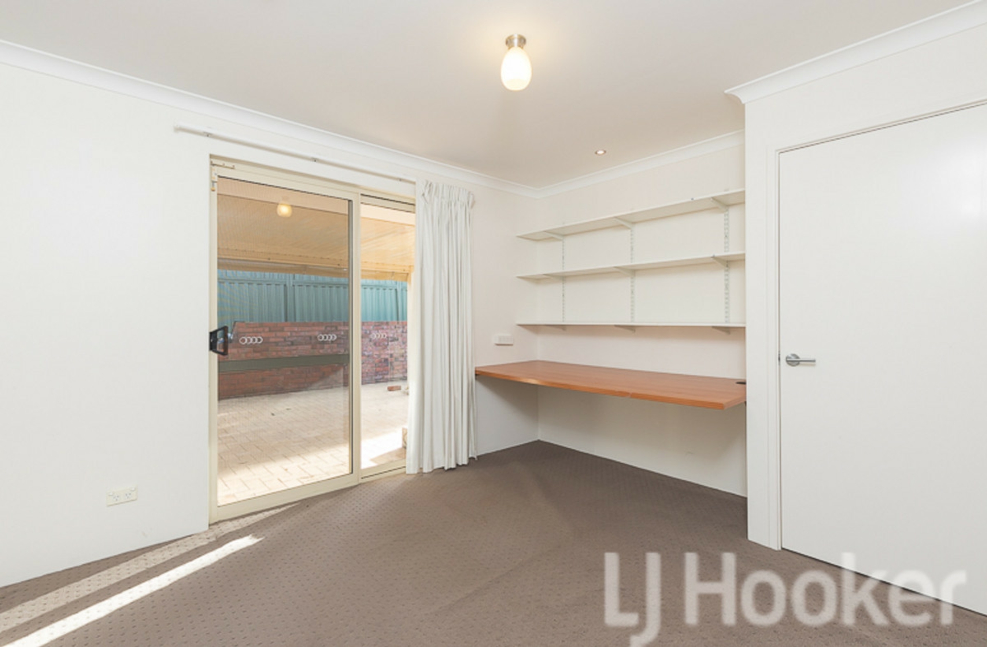 16a Gloucester Avenue, SHOALWATER