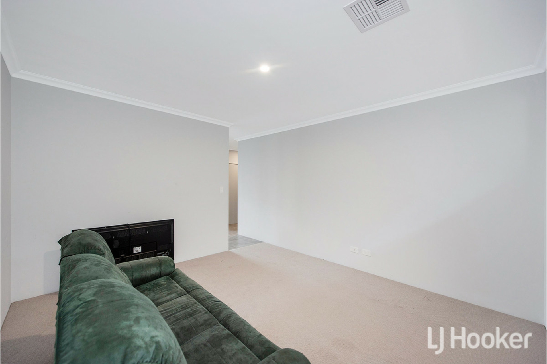 39 Sarasota Loop, MADORA BAY