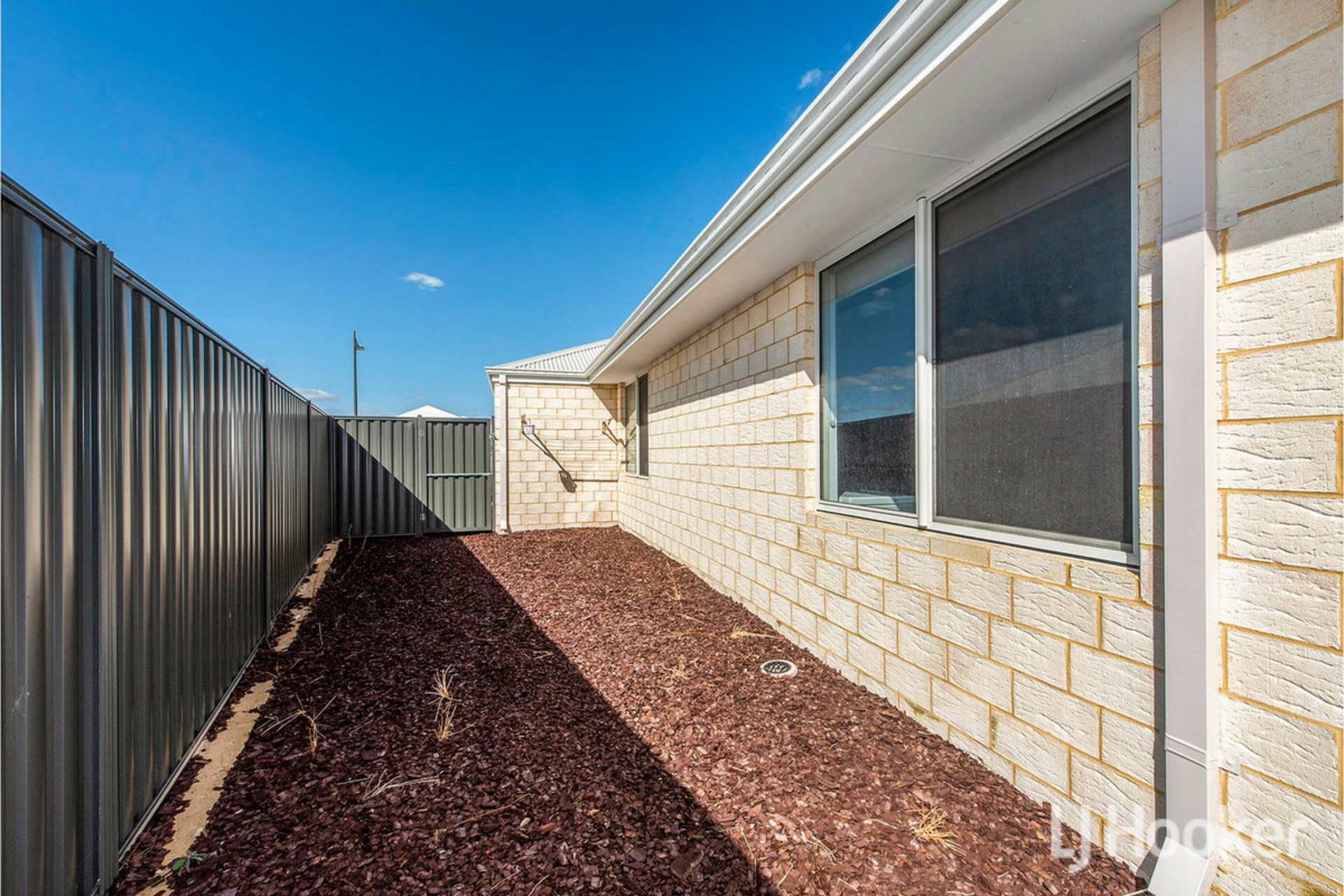 39 Sarasota Loop, MADORA BAY