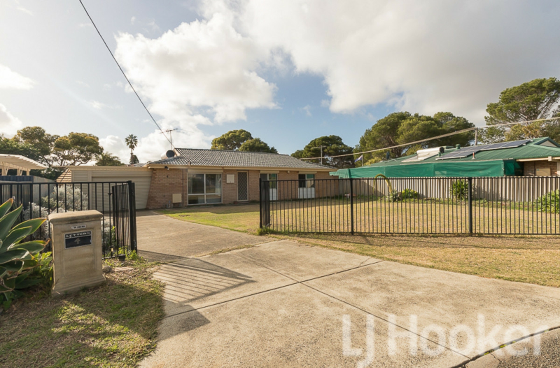 4 Tulley Court, ROCKINGHAM