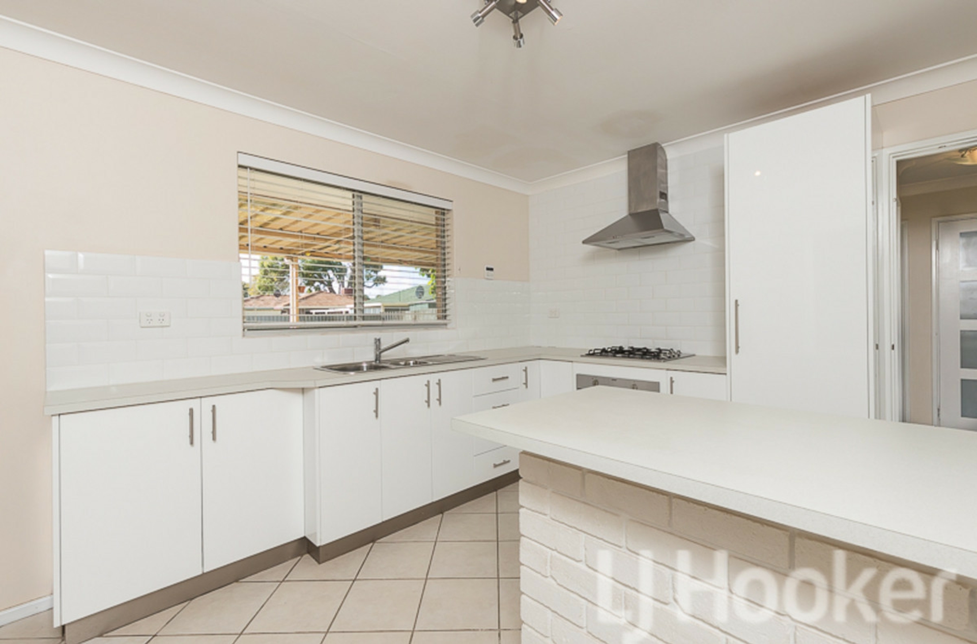 4 Tulley Court, ROCKINGHAM
