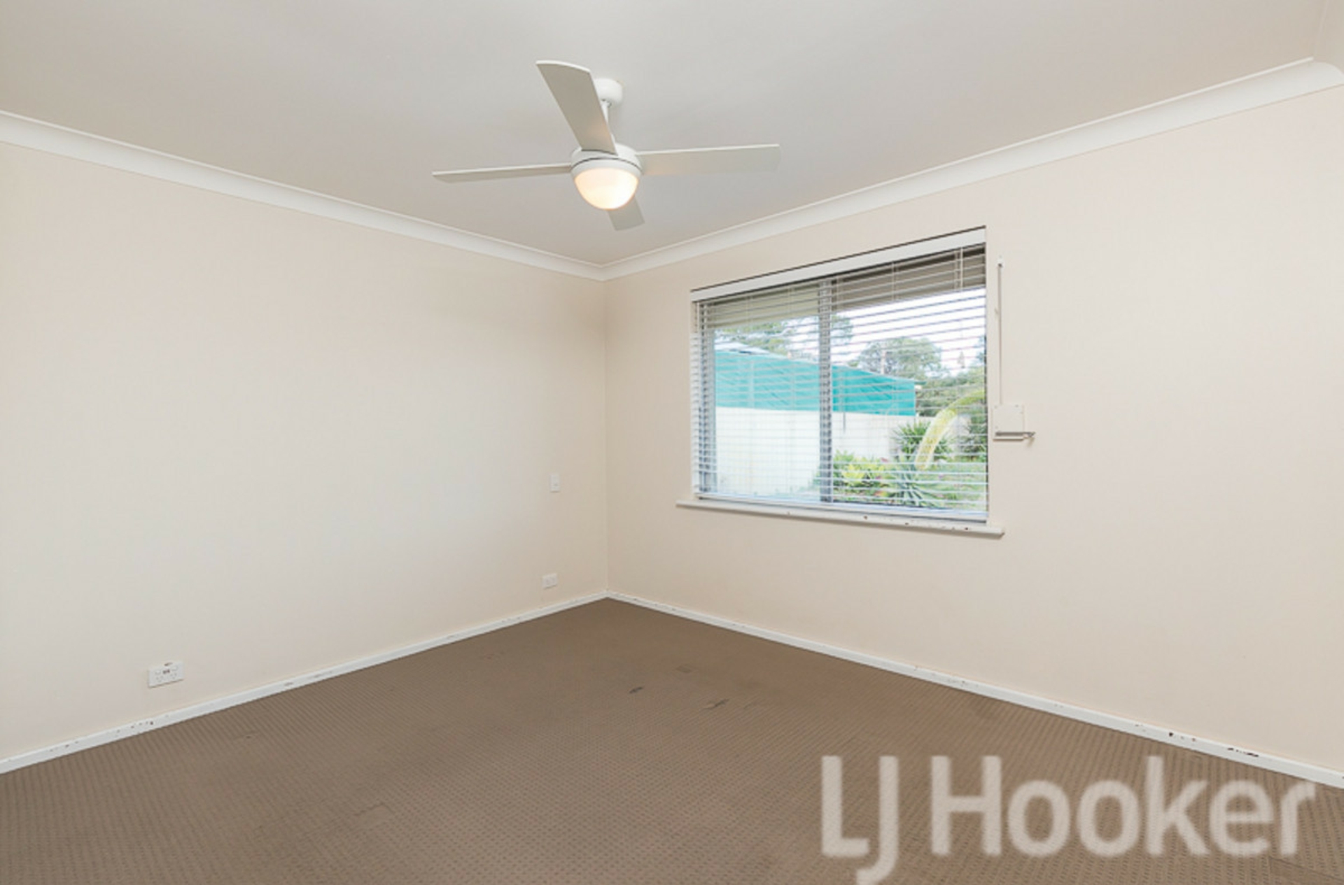 4 Tulley Court, ROCKINGHAM