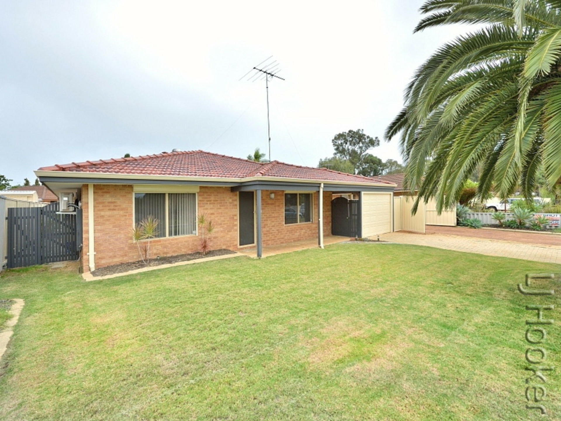 10 Esprit Parkway, GREENFIELDS