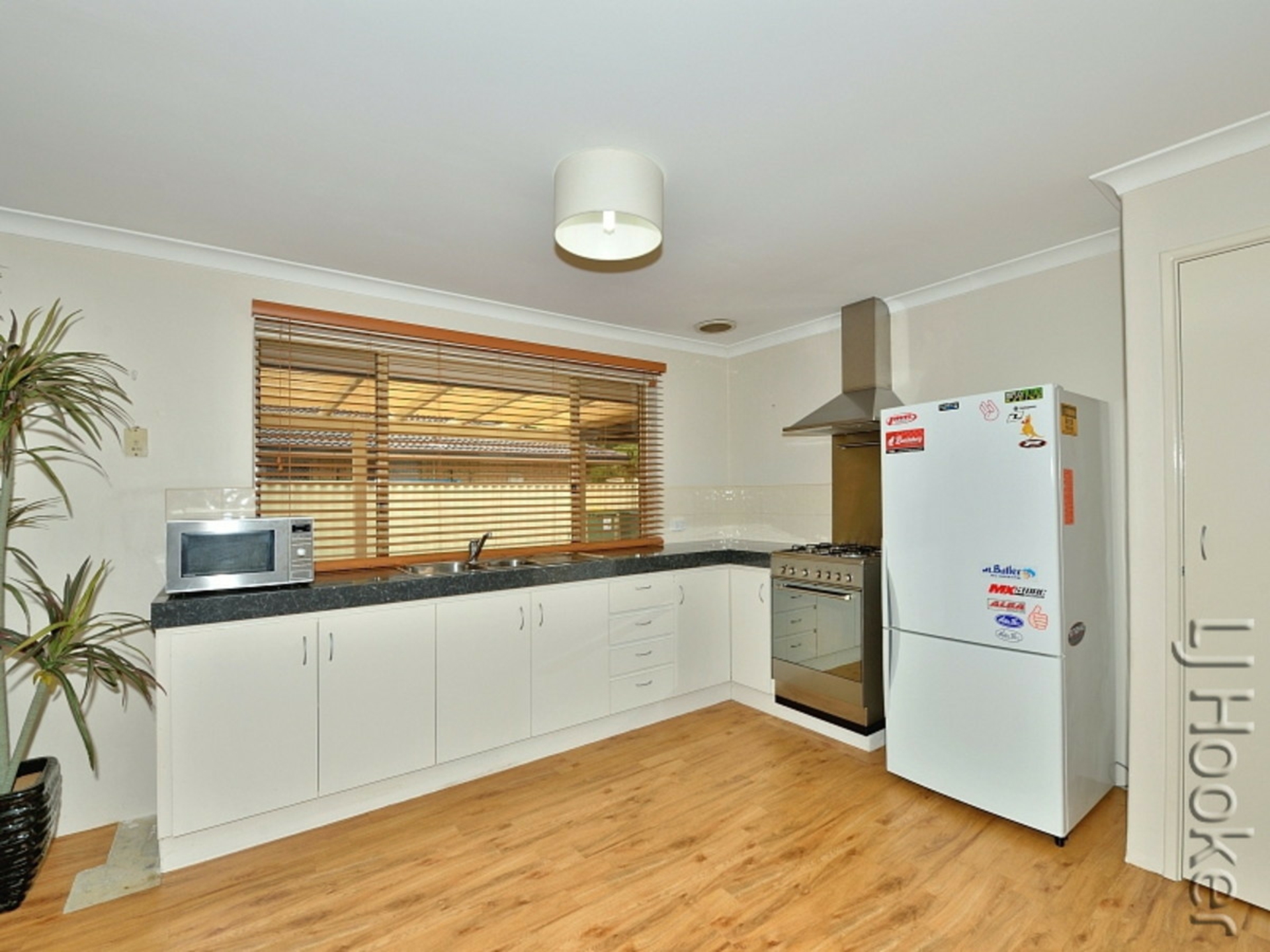 10 Esprit Parkway, GREENFIELDS